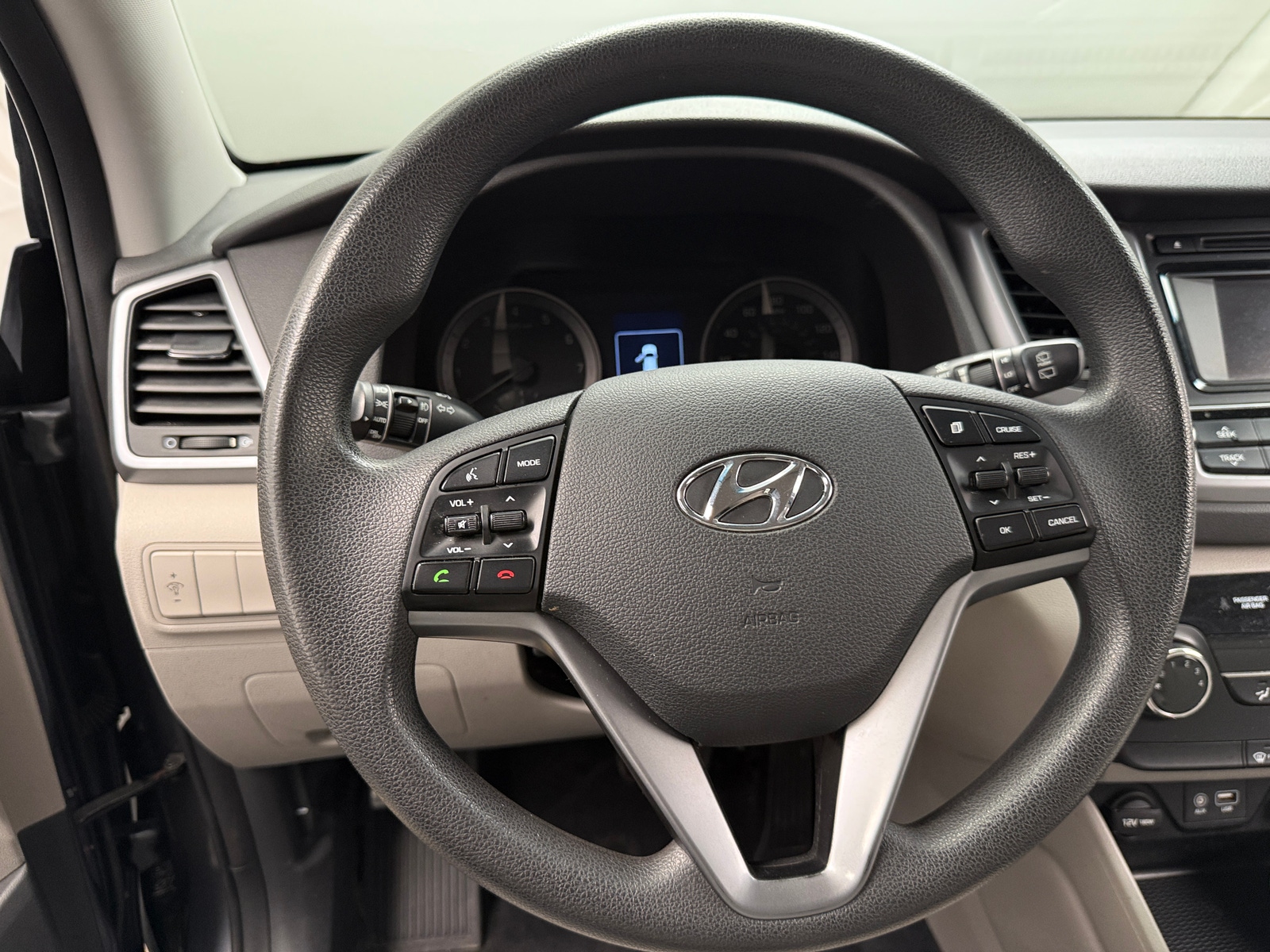 Thumbnail: 2016 Hyundai Tucson - 5