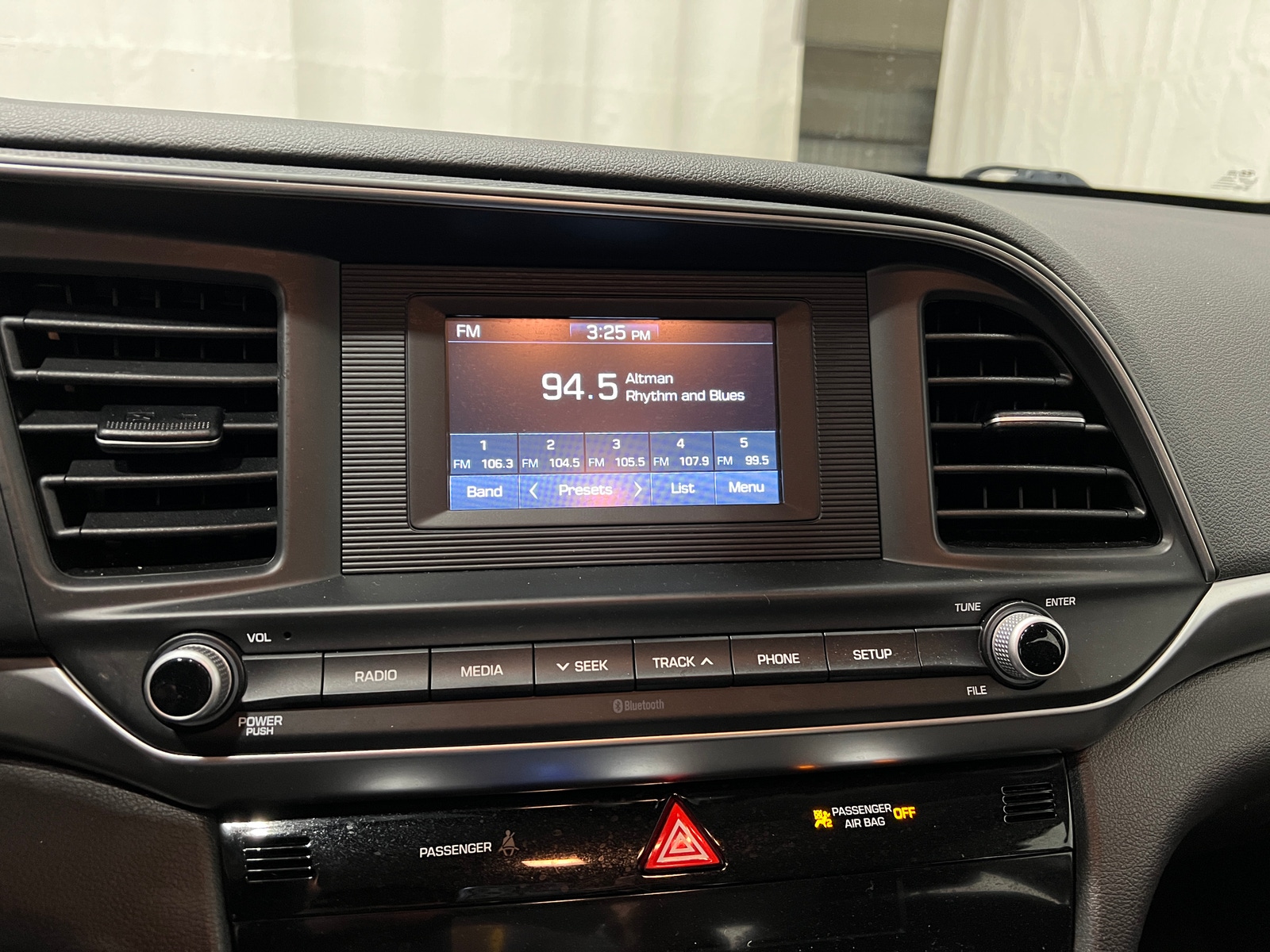 Thumbnail: 2020 Hyundai Elantra - 4