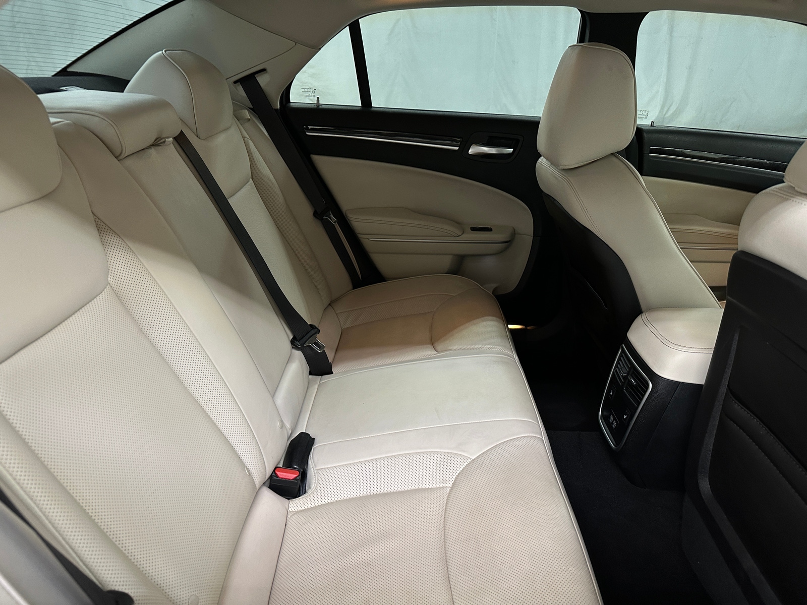 Thumbnail: 2019 Chrysler 300 - 5