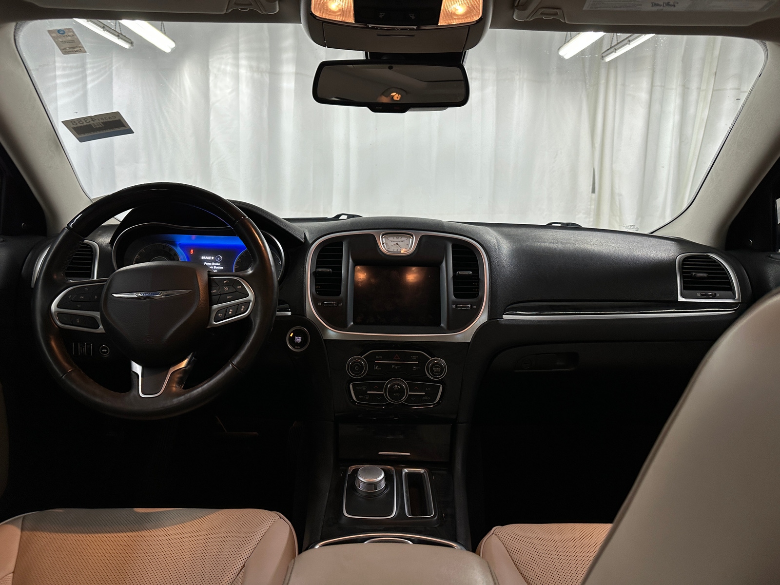 Thumbnail: 2019 Chrysler 300 - 2