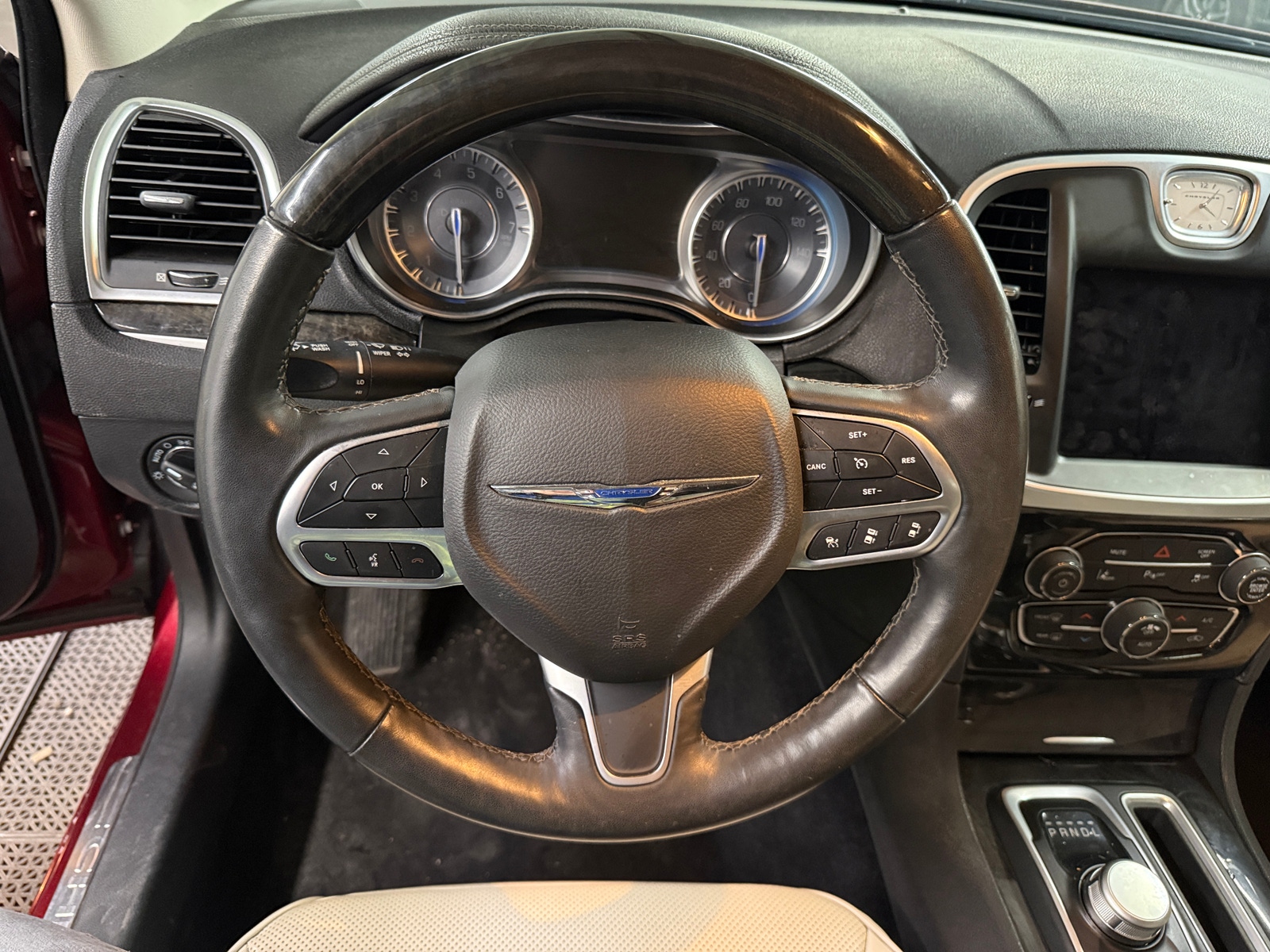 Thumbnail: 2019 Chrysler 300 - 4