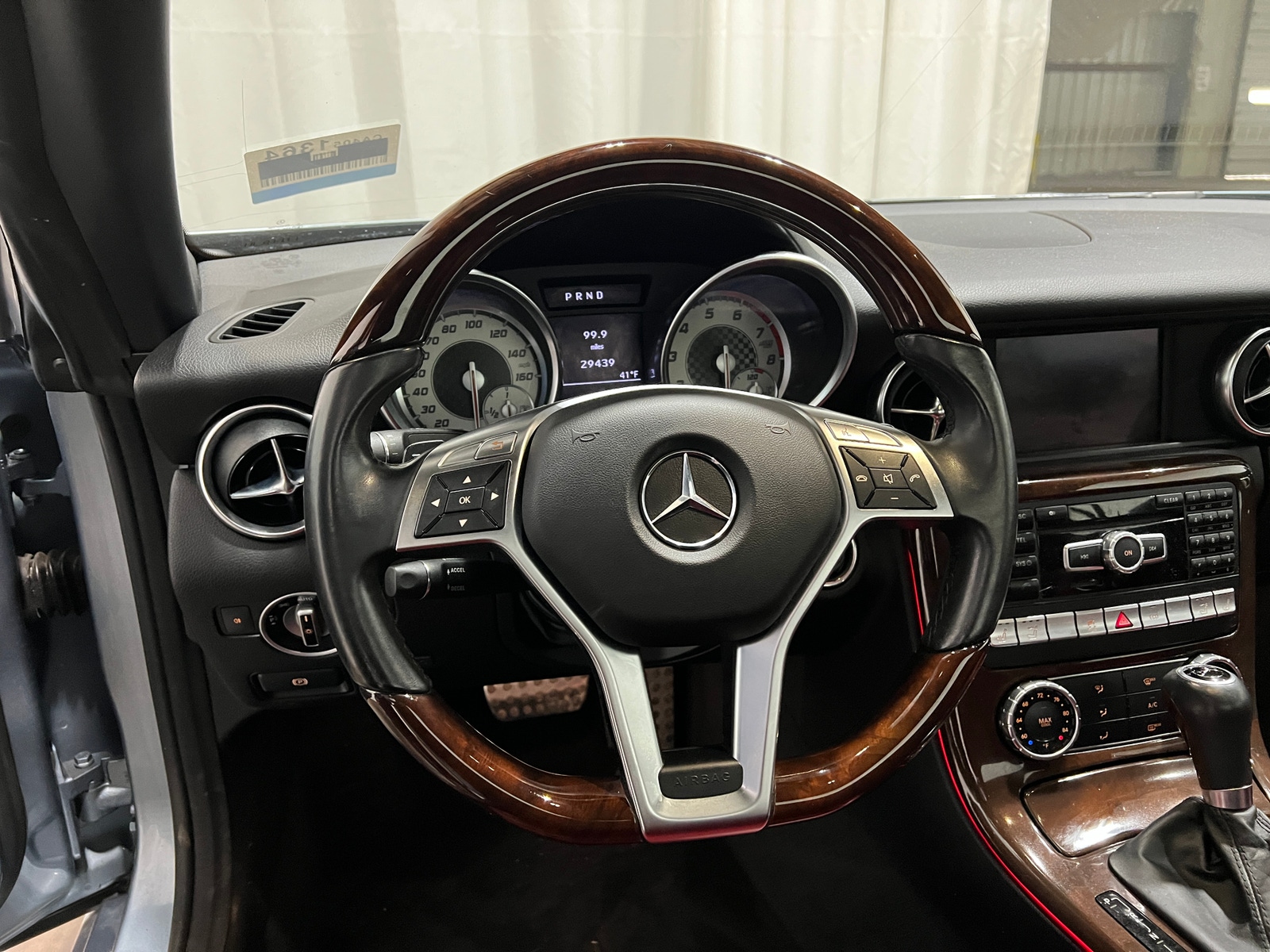 Thumbnail: 2013 Mercedes-Benz SLK - 4