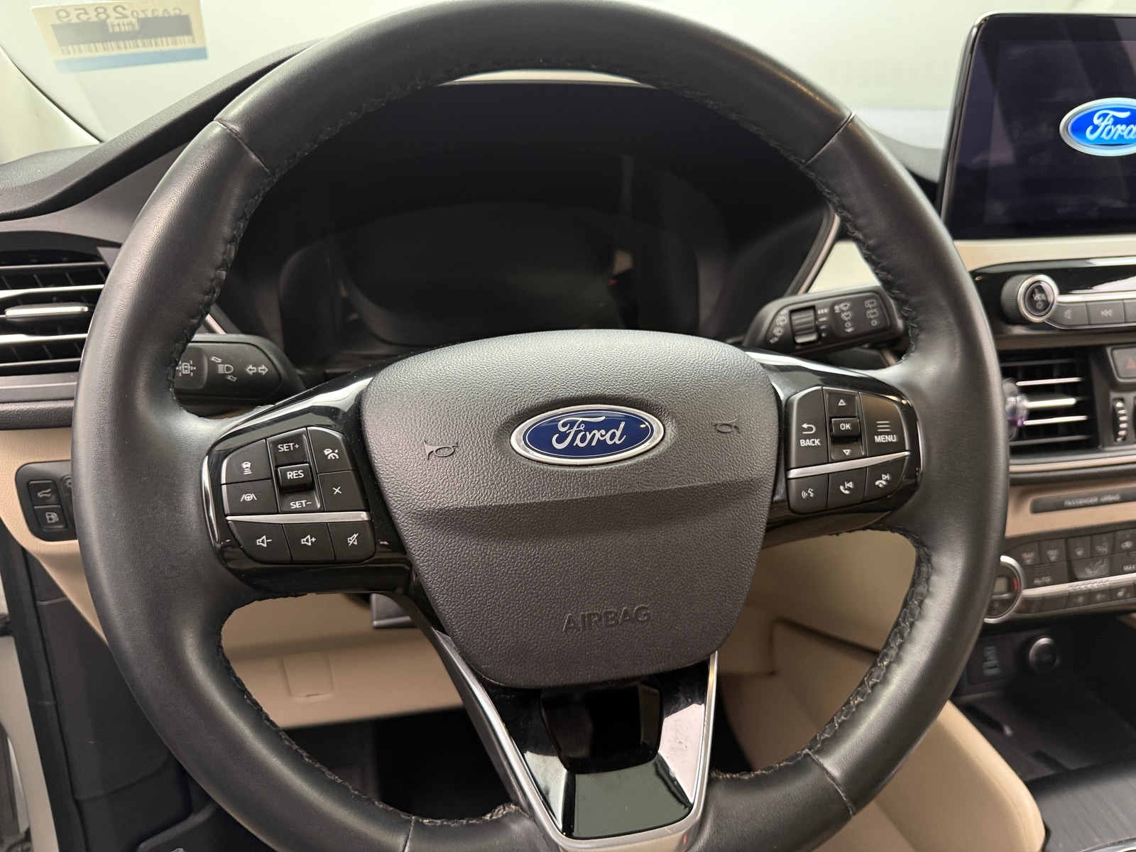 Thumbnail: 2021 Ford Escape - 4