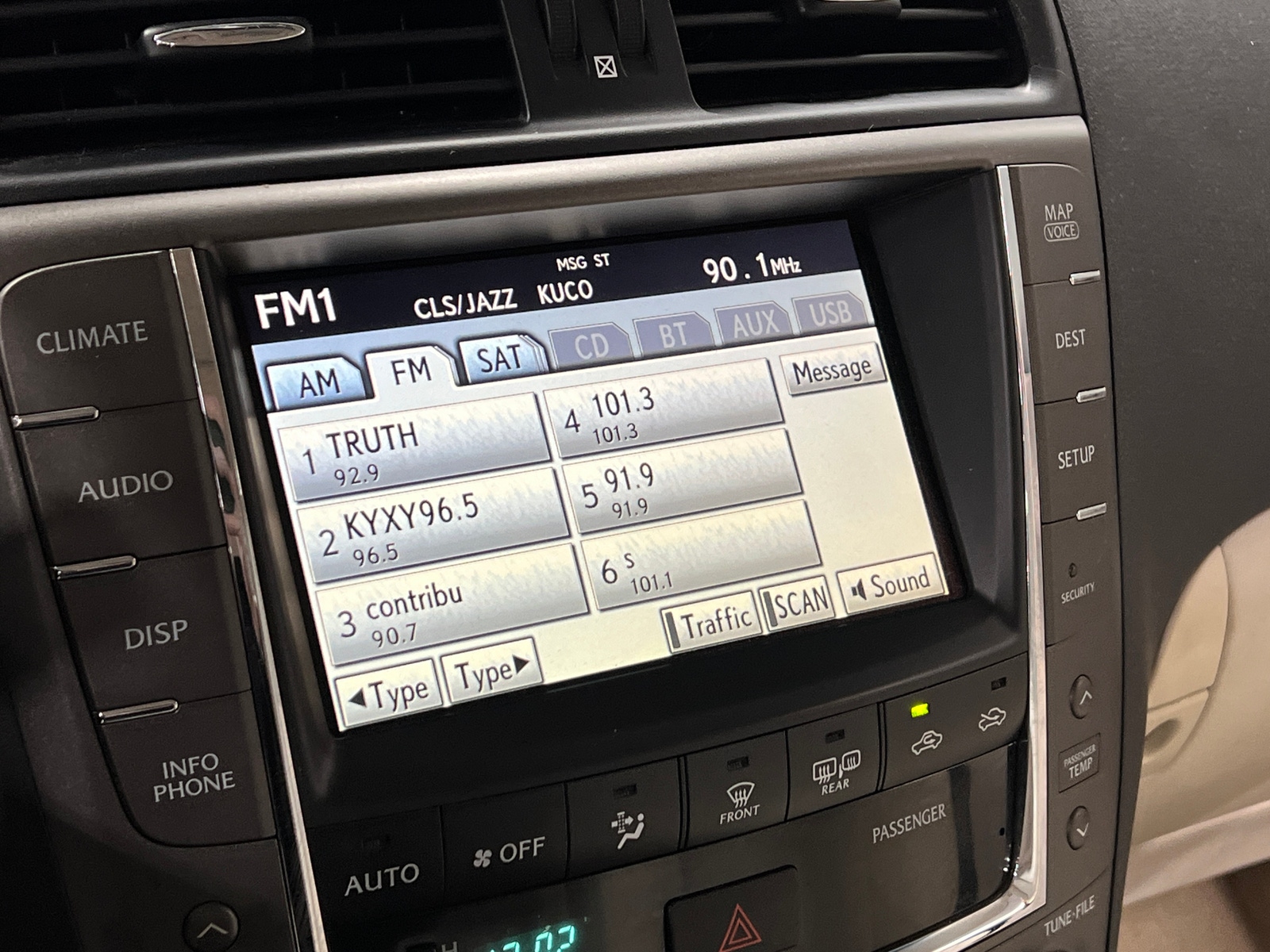 Thumbnail: 2010 Lexus IS - 3