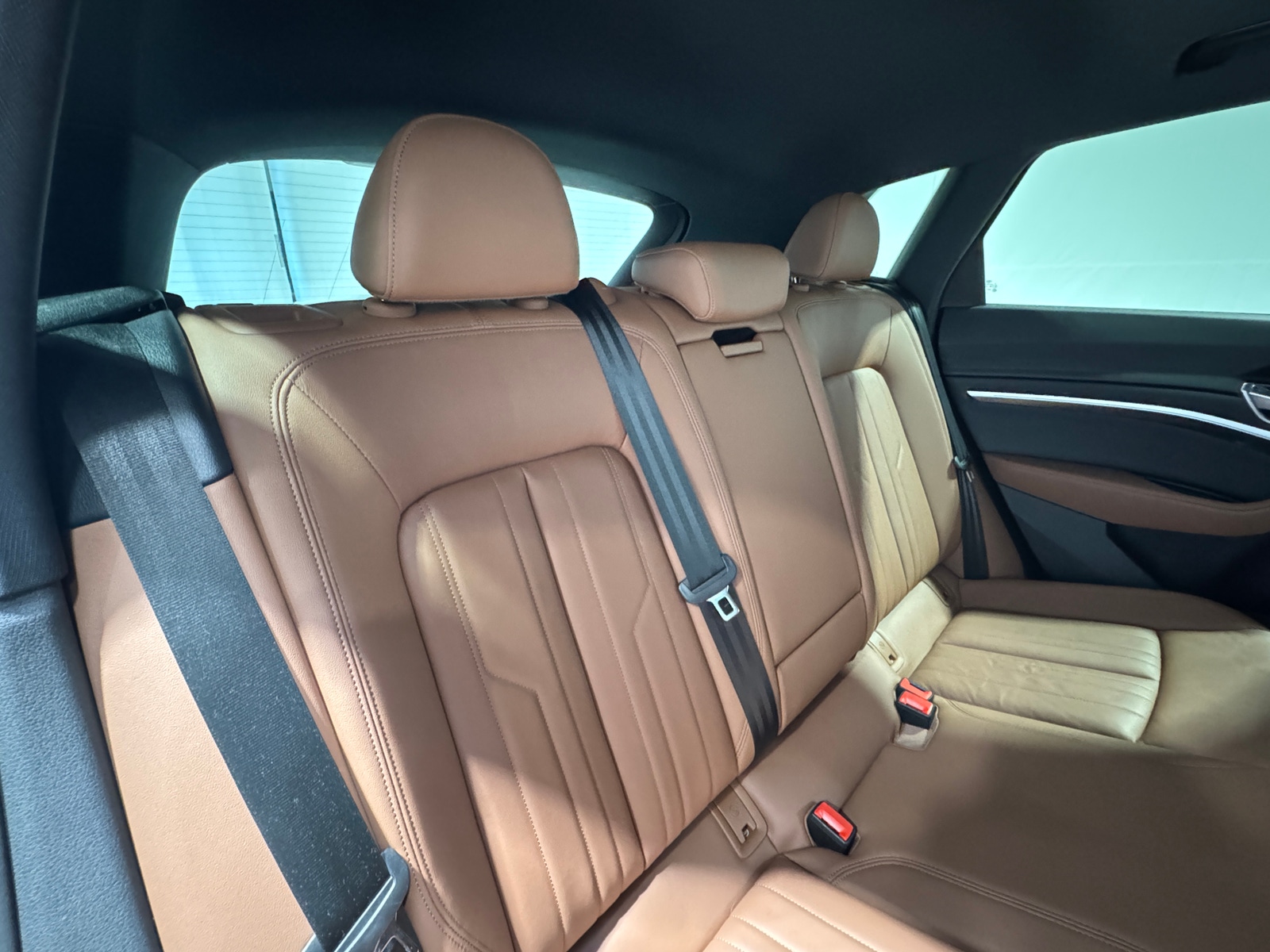 Thumbnail: 2022 Audi e-tron - 5