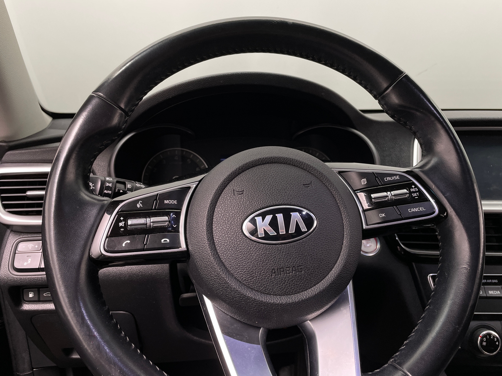 Thumbnail: 2020 Kia Optima - 5