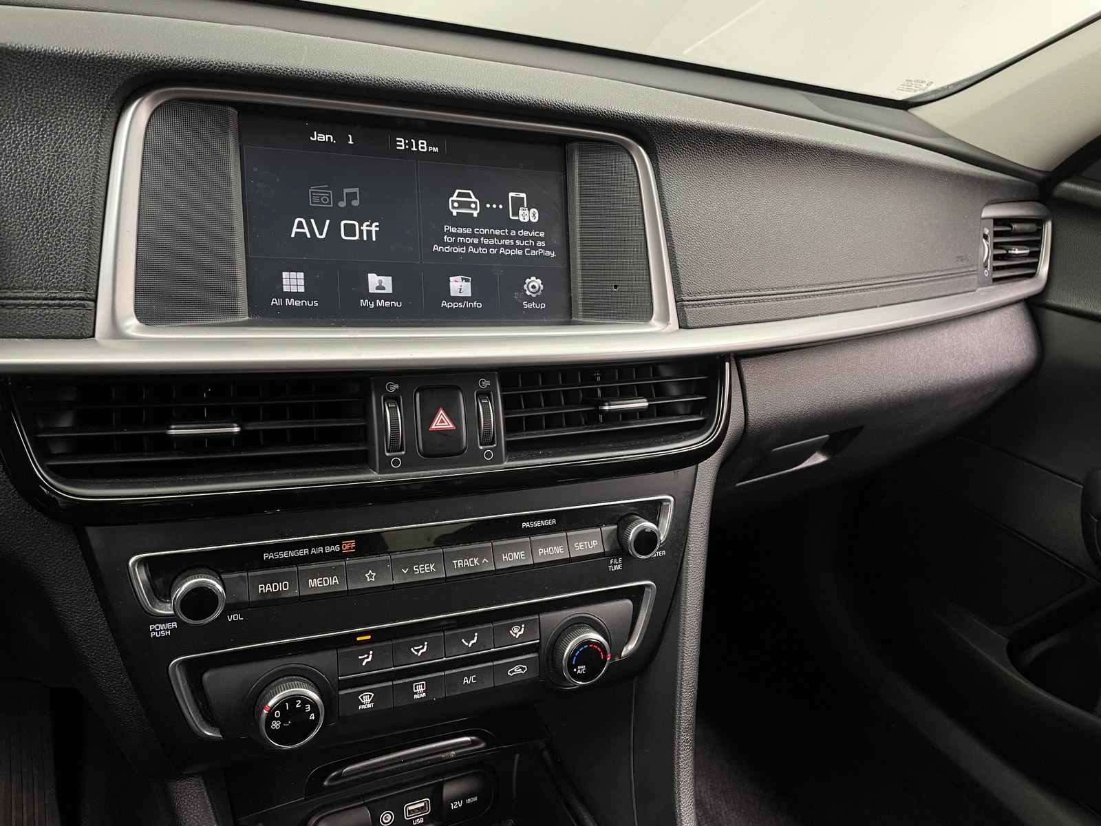 Thumbnail: 2020 Kia Optima - 4