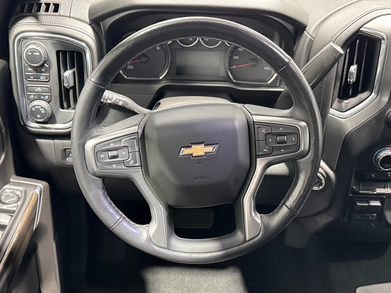 Thumbnail: 2020 Chevrolet Silverado 1500 - 5