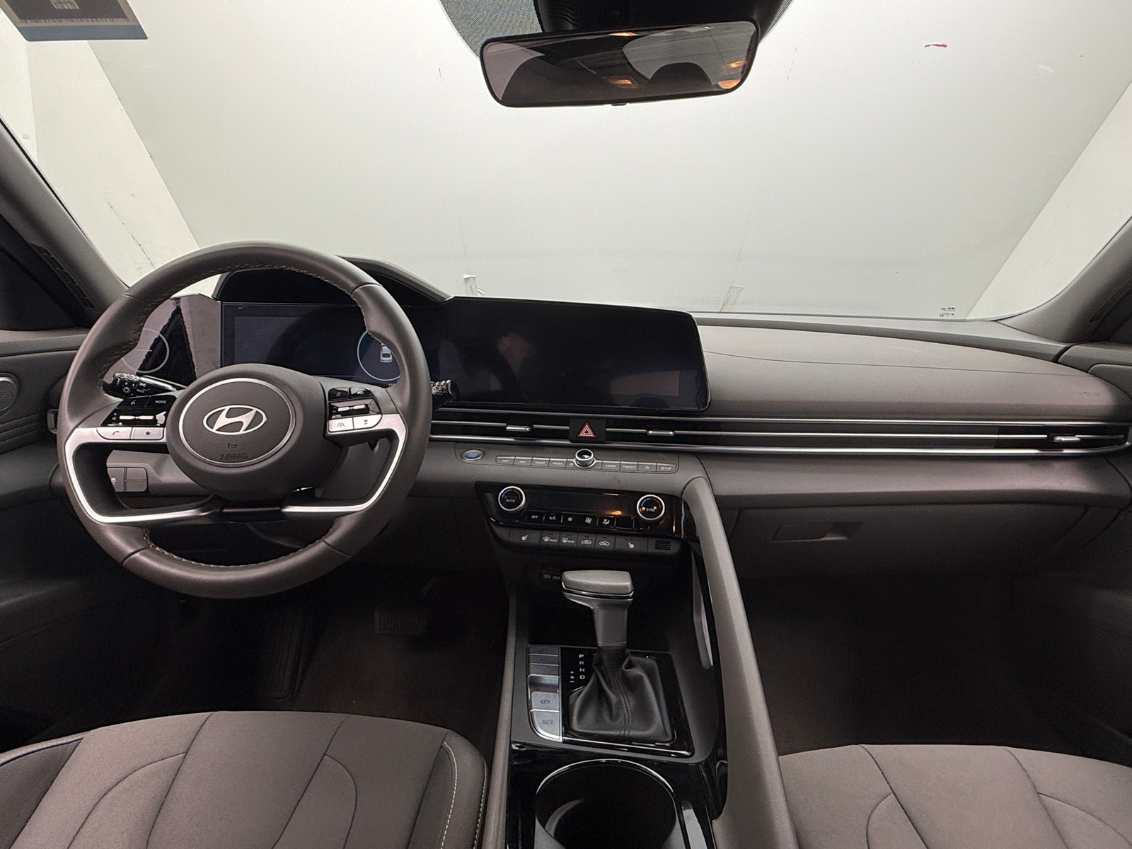 Thumbnail: 2025 Hyundai Elantra - 3