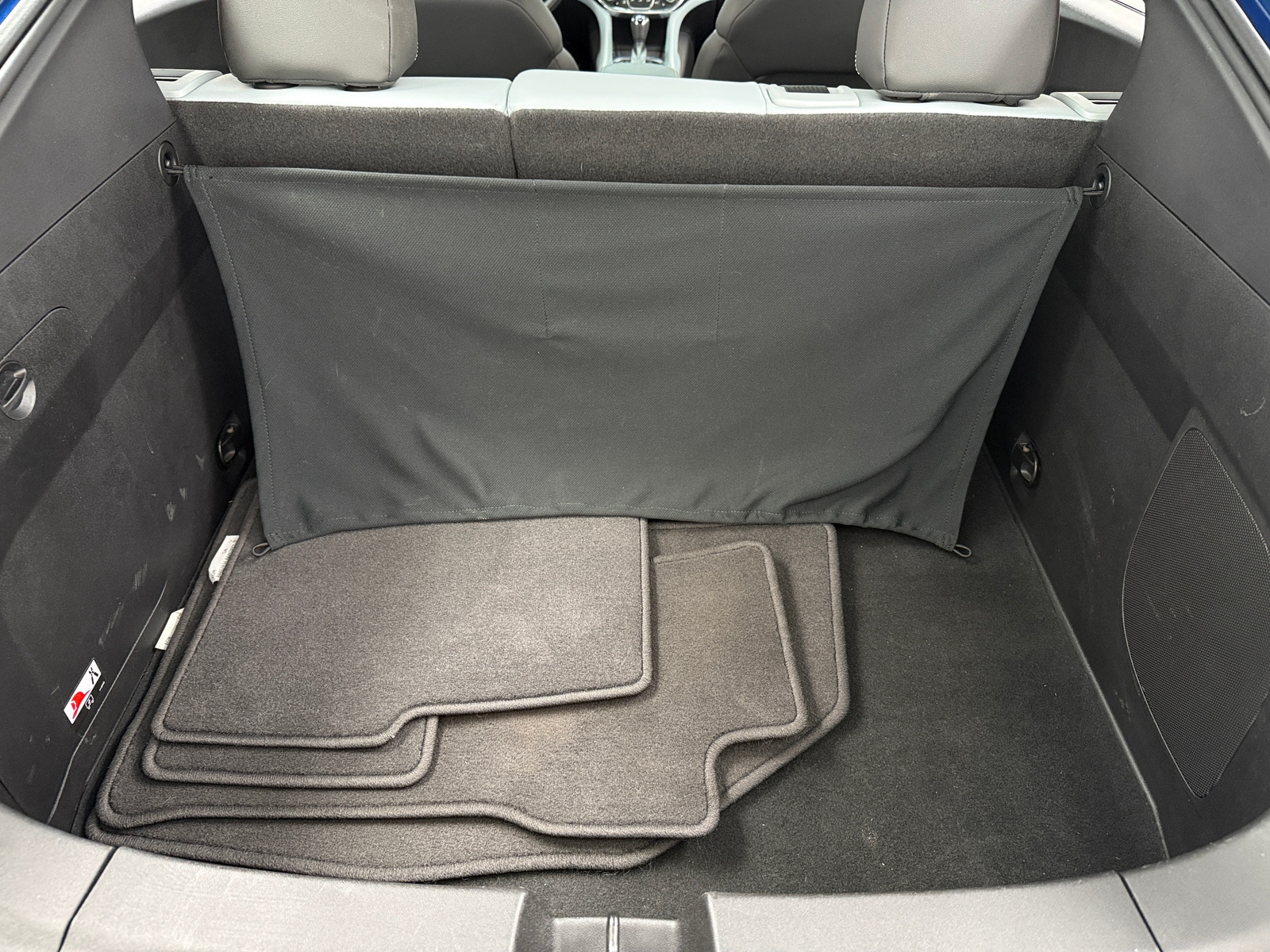 Thumbnail: 2019 Chevrolet Volt - 6