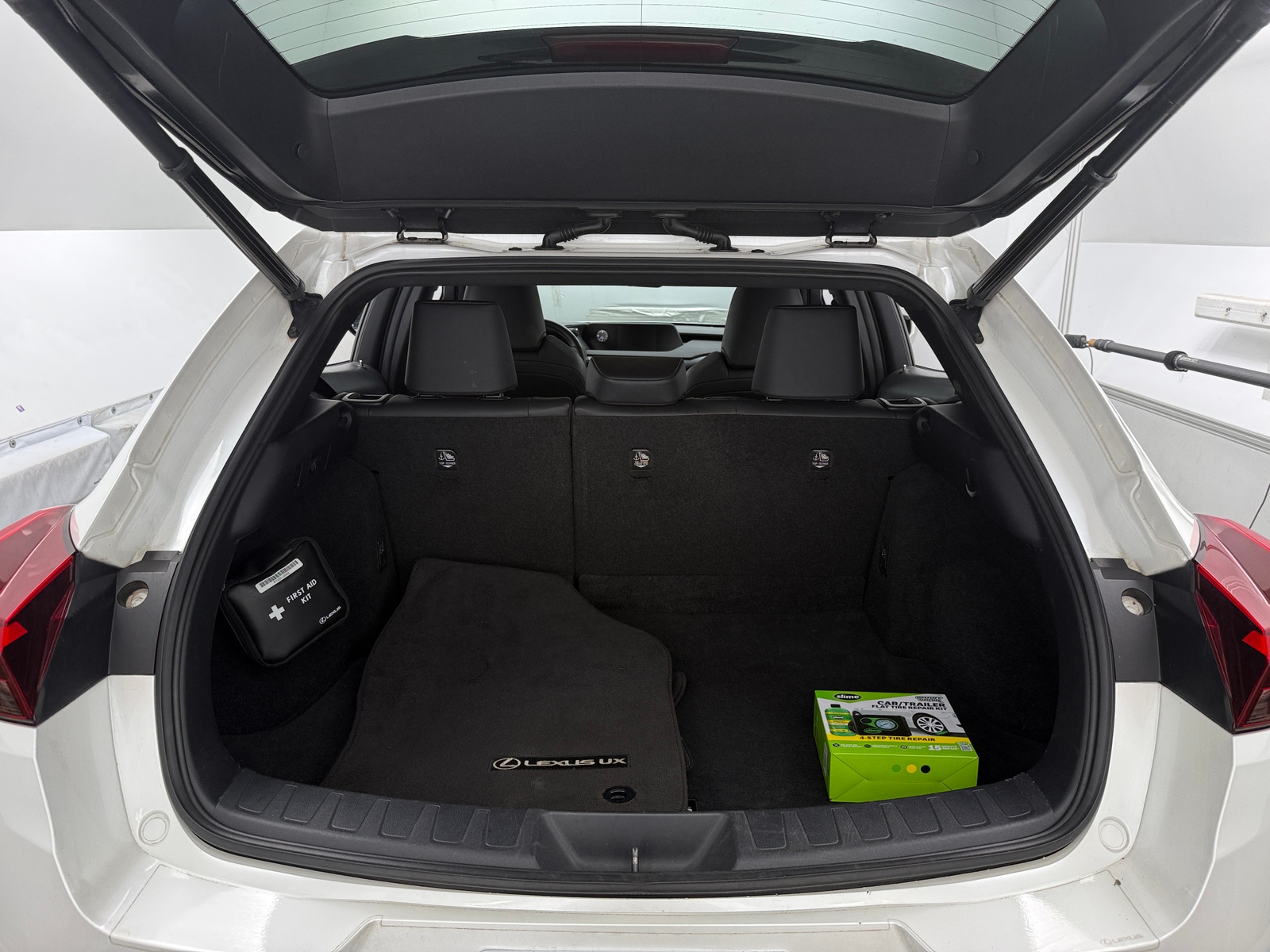 Thumbnail: 2019 Lexus UX - 6