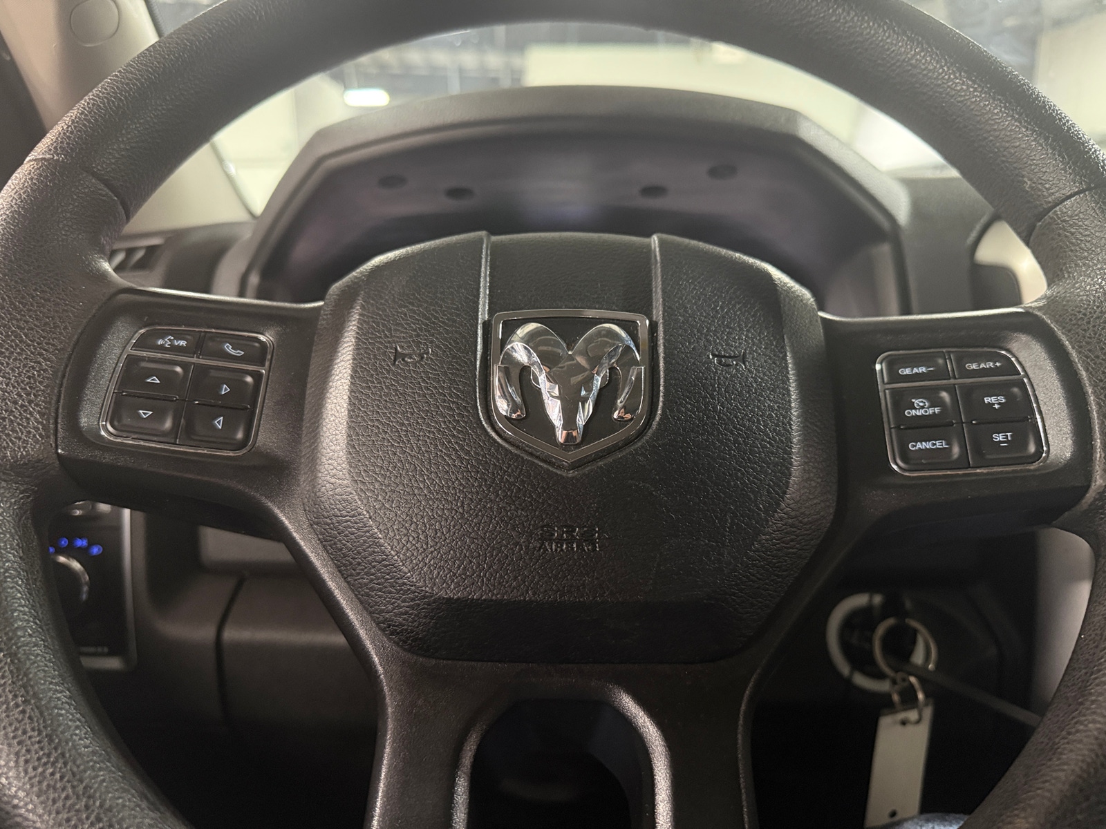 Thumbnail: 2019 RAM 1500 Classic - 5