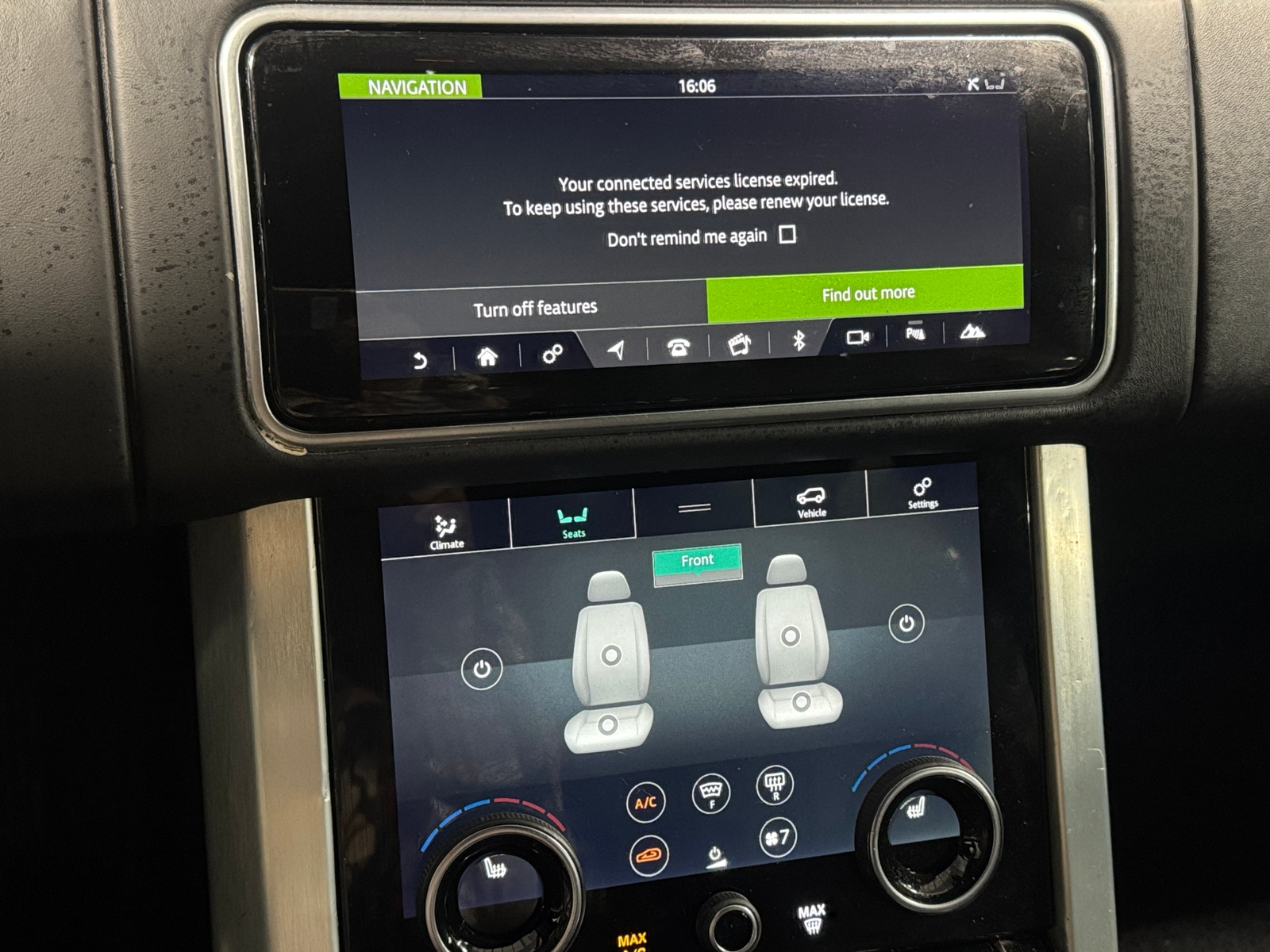 Thumbnail: 2020 Land Rover Range Rover - 3