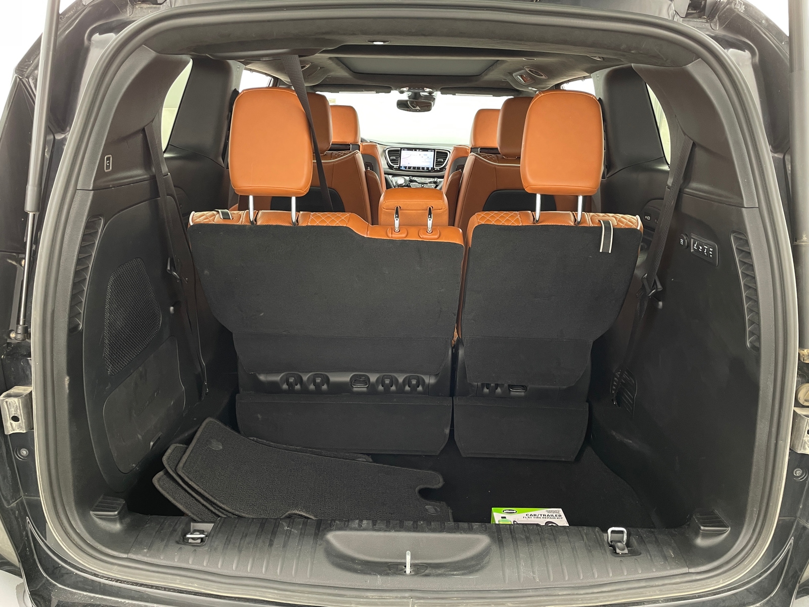 Thumbnail: 2025 Chrysler Pacifica - 6