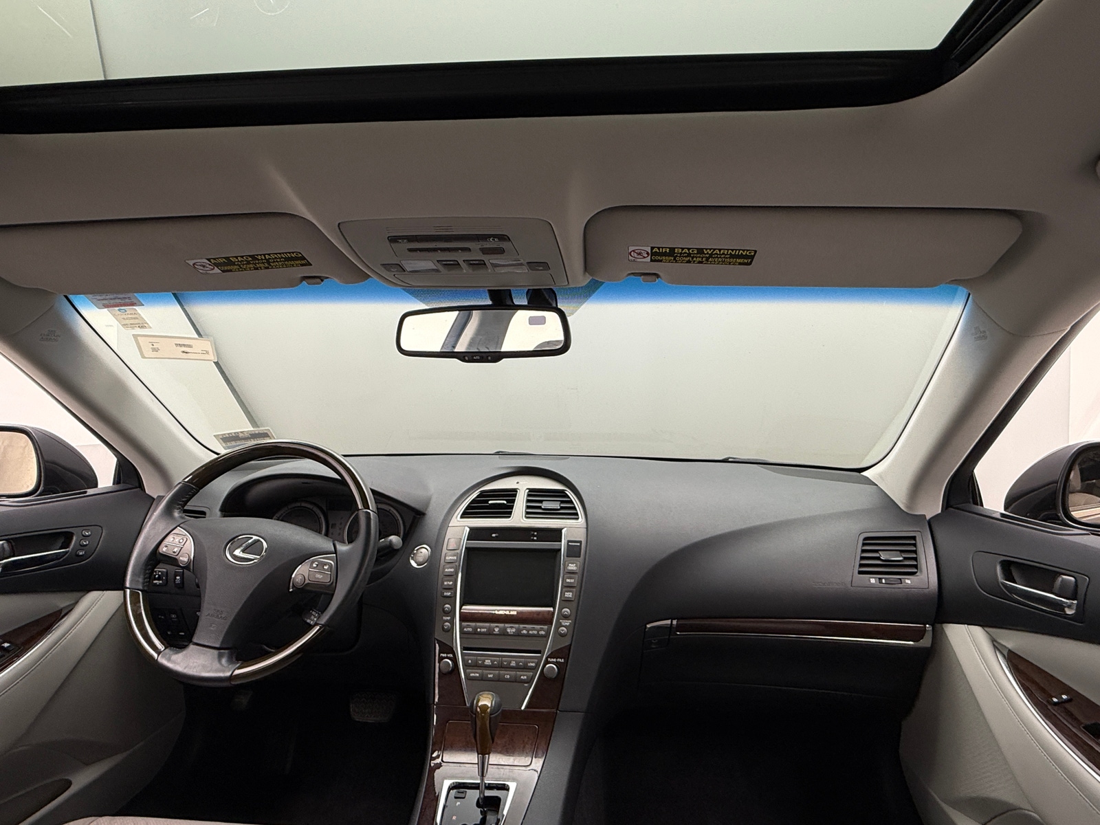 Thumbnail: 2010 Lexus ES - 2