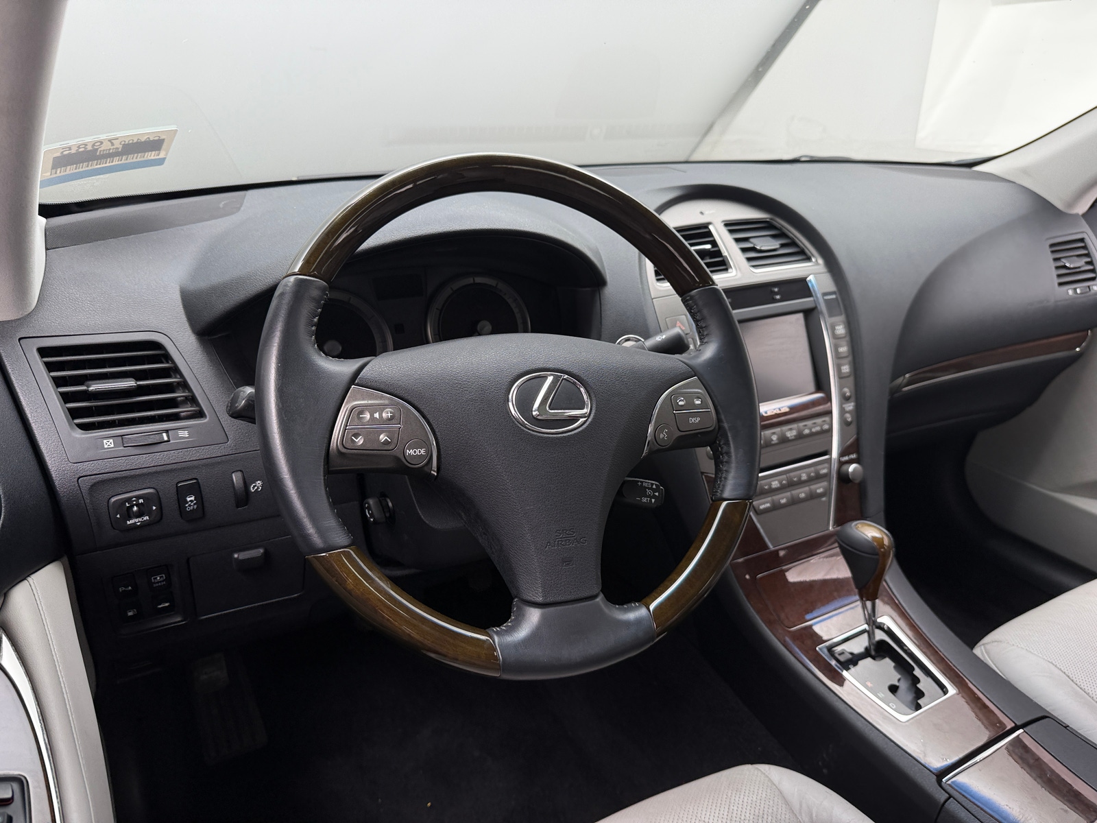 Thumbnail: 2010 Lexus ES - 4