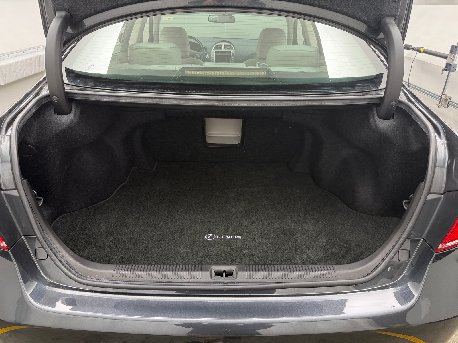 Thumbnail: 2010 Lexus ES - 6