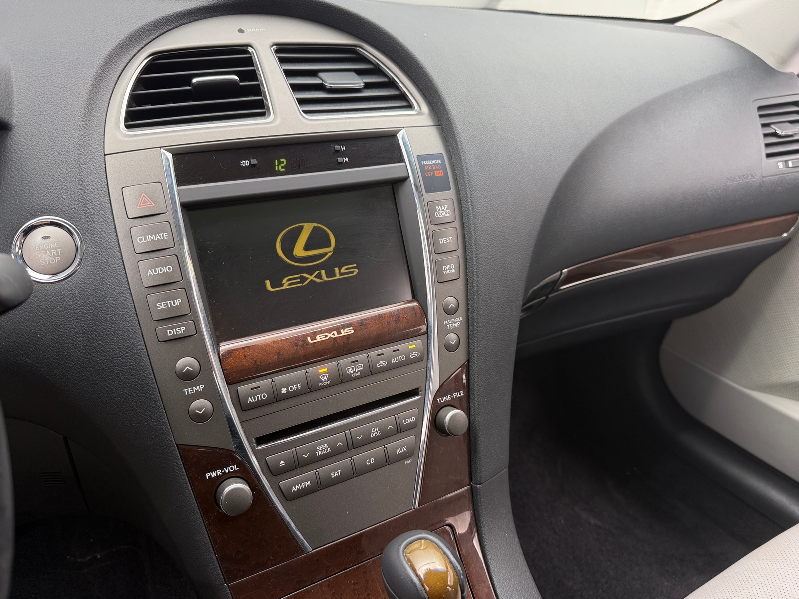 Thumbnail: 2010 Lexus ES - 3