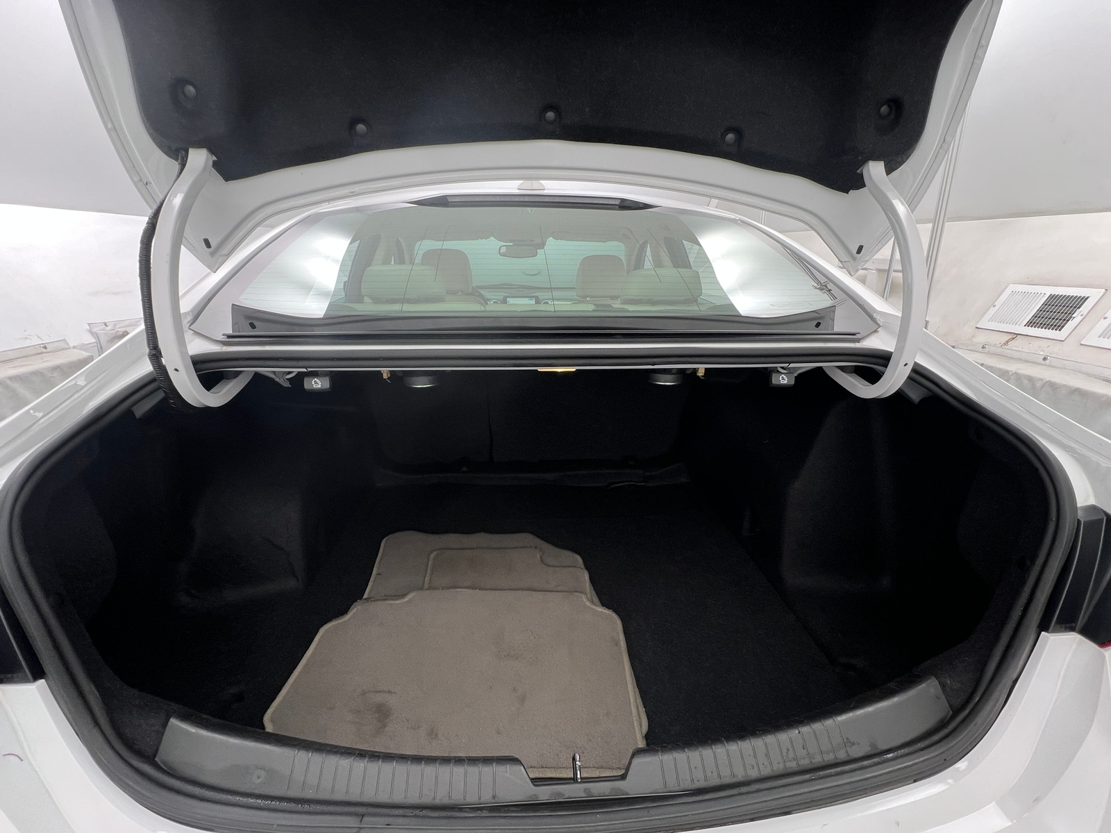 Thumbnail: 2024 Chevrolet Malibu - 6