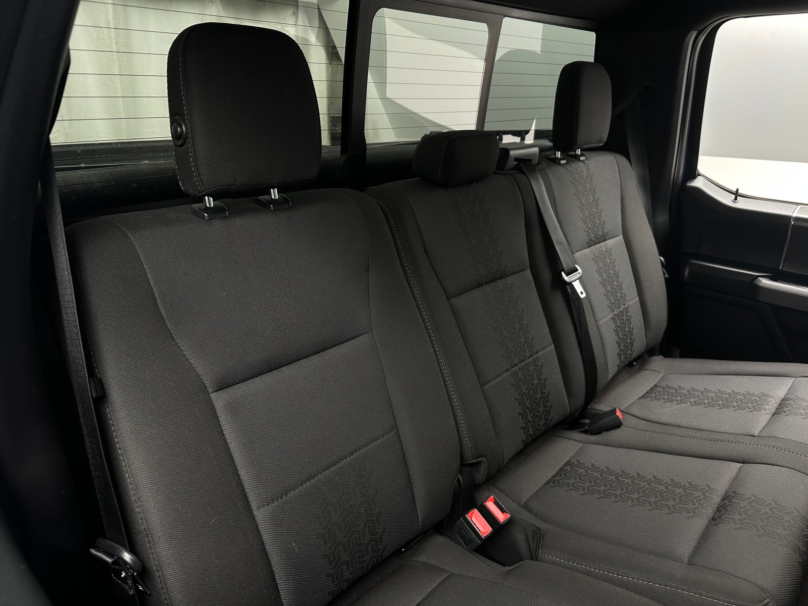 Thumbnail: 2018 Ford Econoline - 6