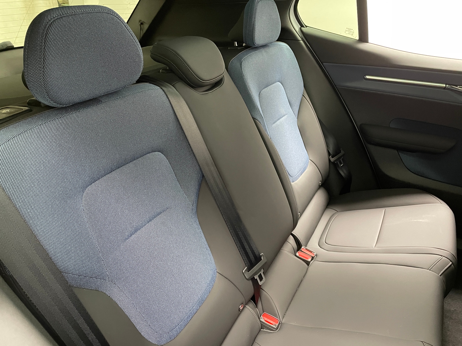 Thumbnail: 2025 Volvo EX30 - 5