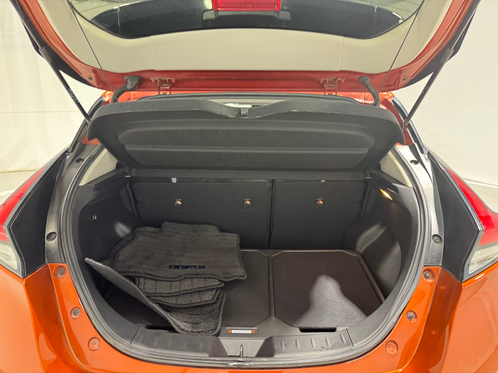 Thumbnail: 2021 Nissan Leaf - 6