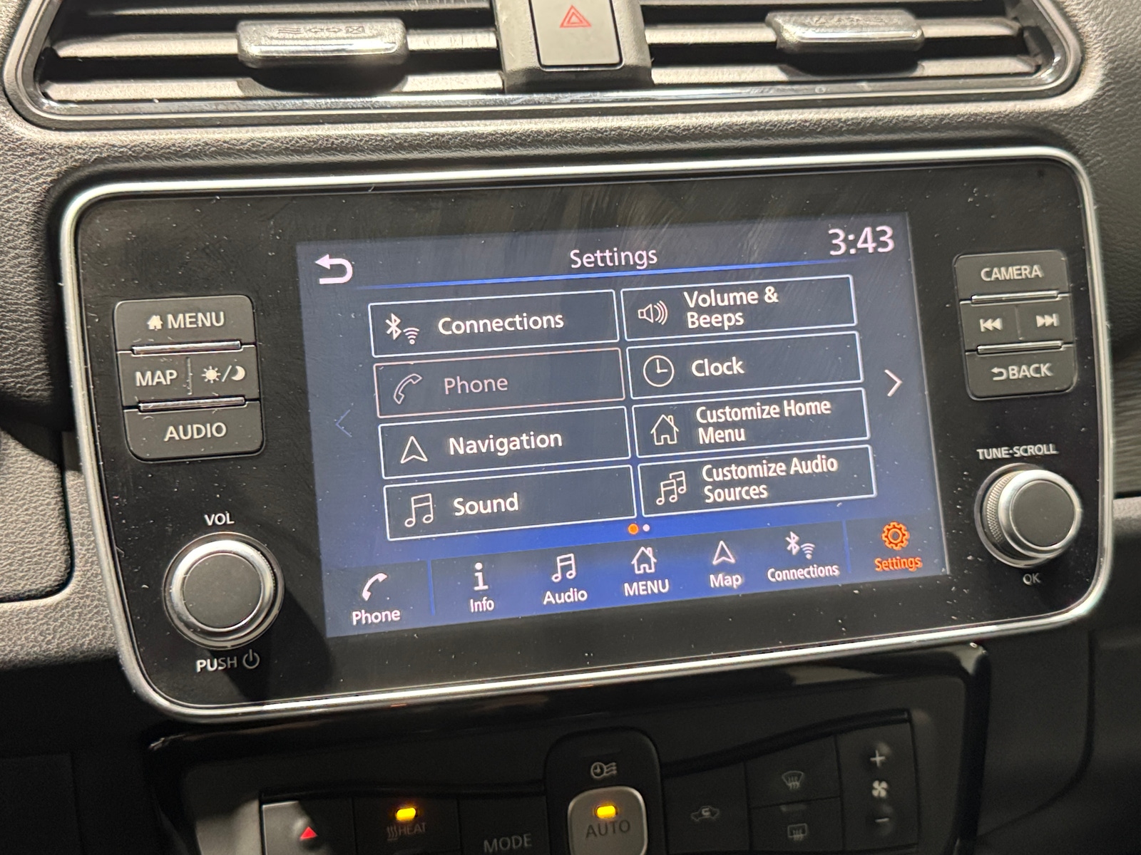 Thumbnail: 2021 Nissan Leaf - 3