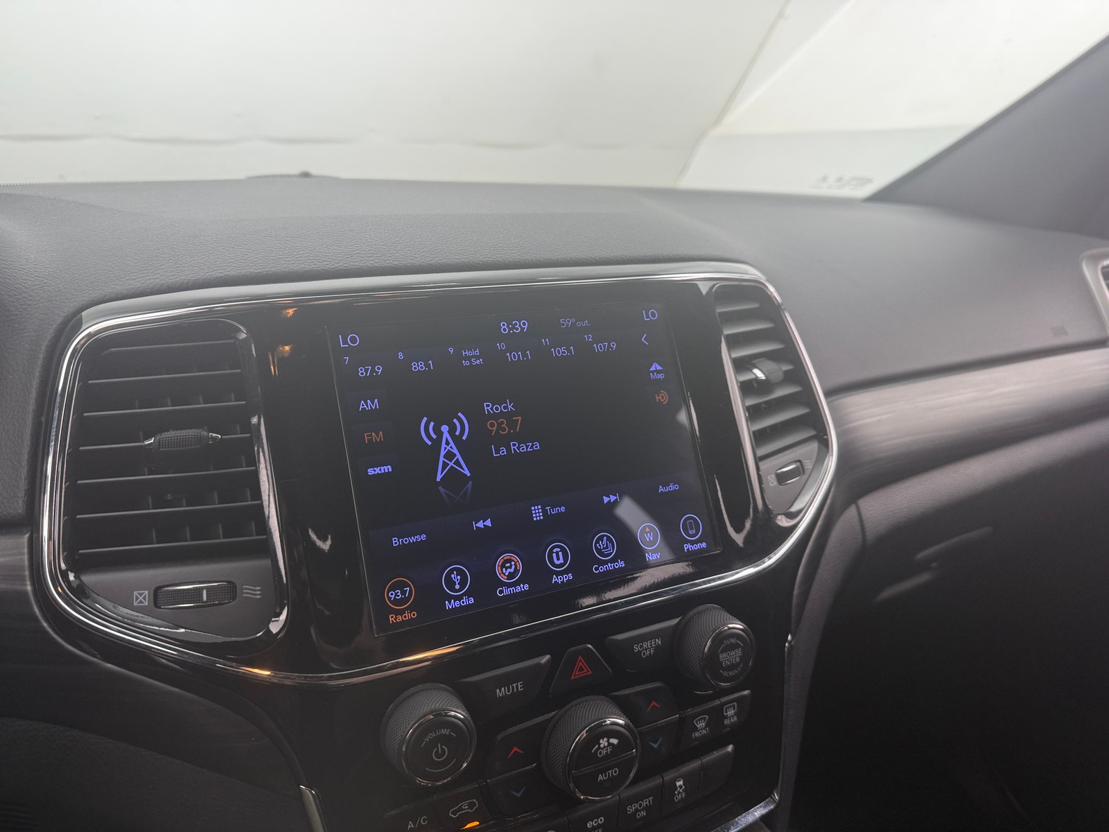 Thumbnail: 2019 Jeep Grand Cherokee - 3