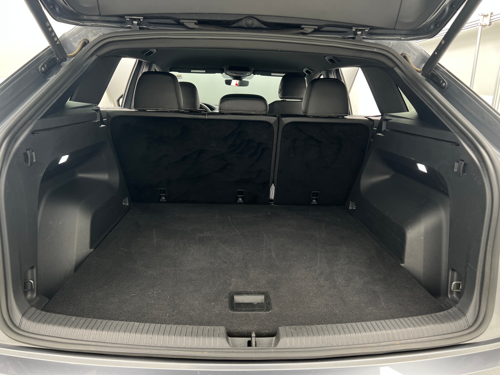 Thumbnail: 2025 Volkswagen Atlas - 6