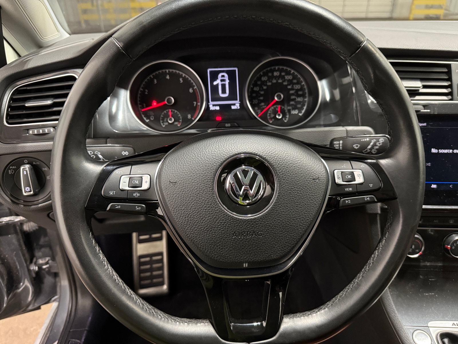 Thumbnail: 2019 Volkswagen Golf - 4