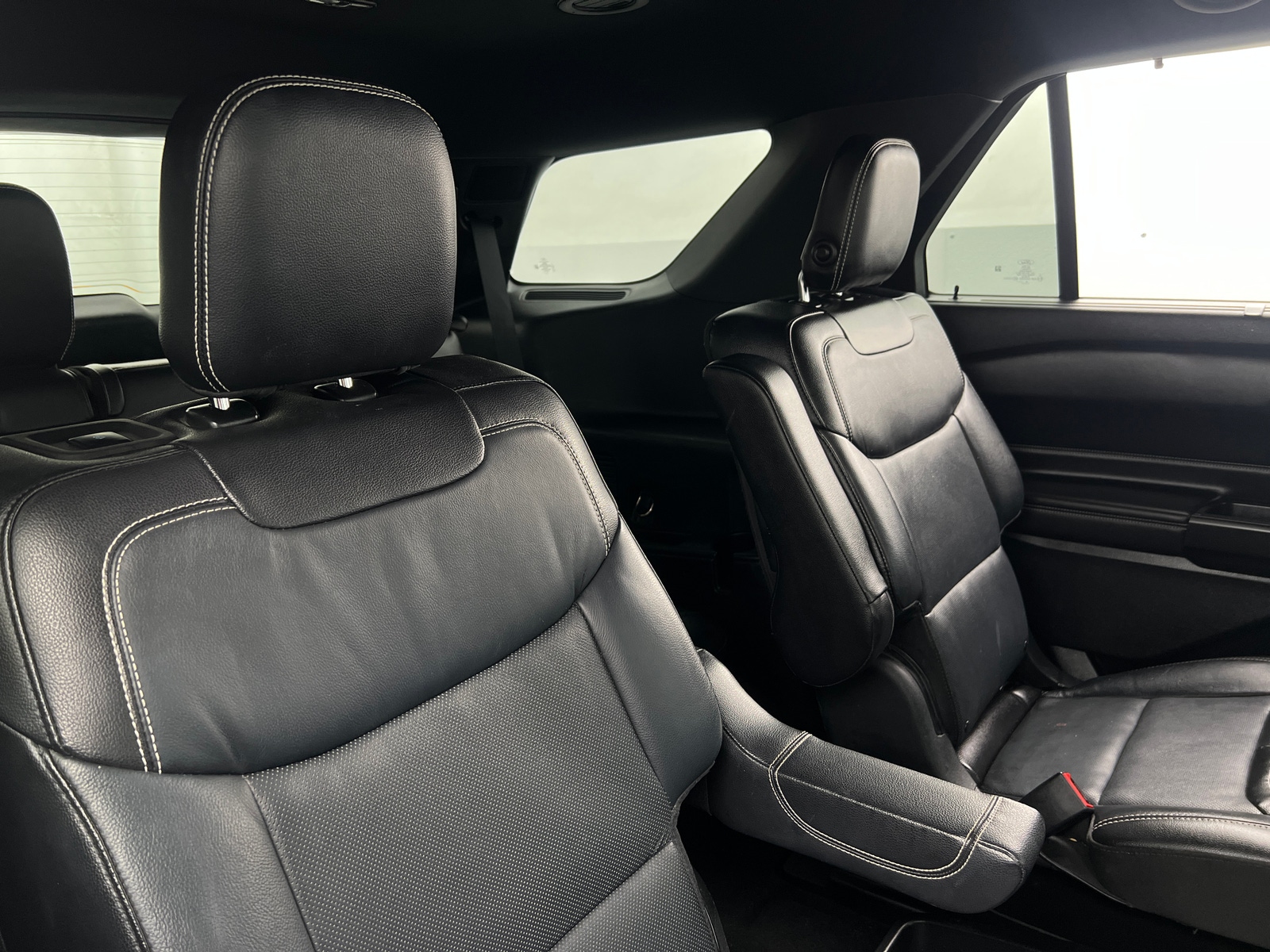 Thumbnail: 2020 Ford Explorer - 5