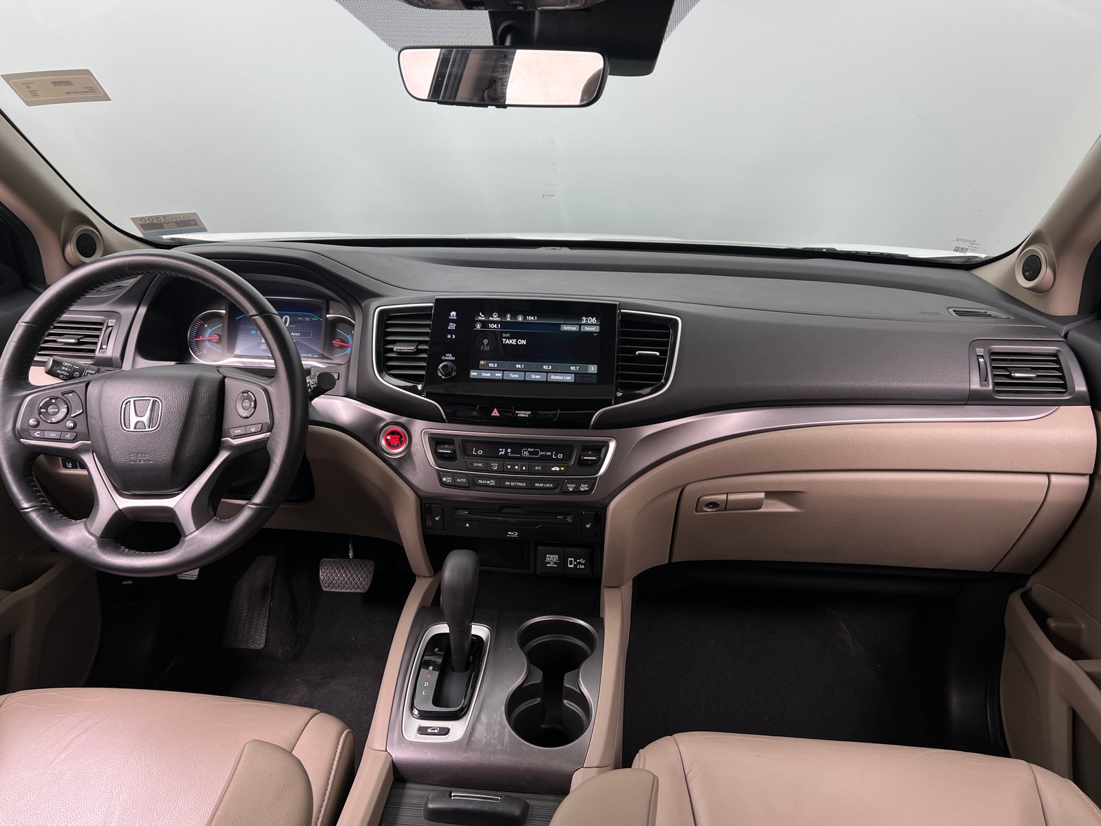 Thumbnail: 2020 Honda Pilot - 2