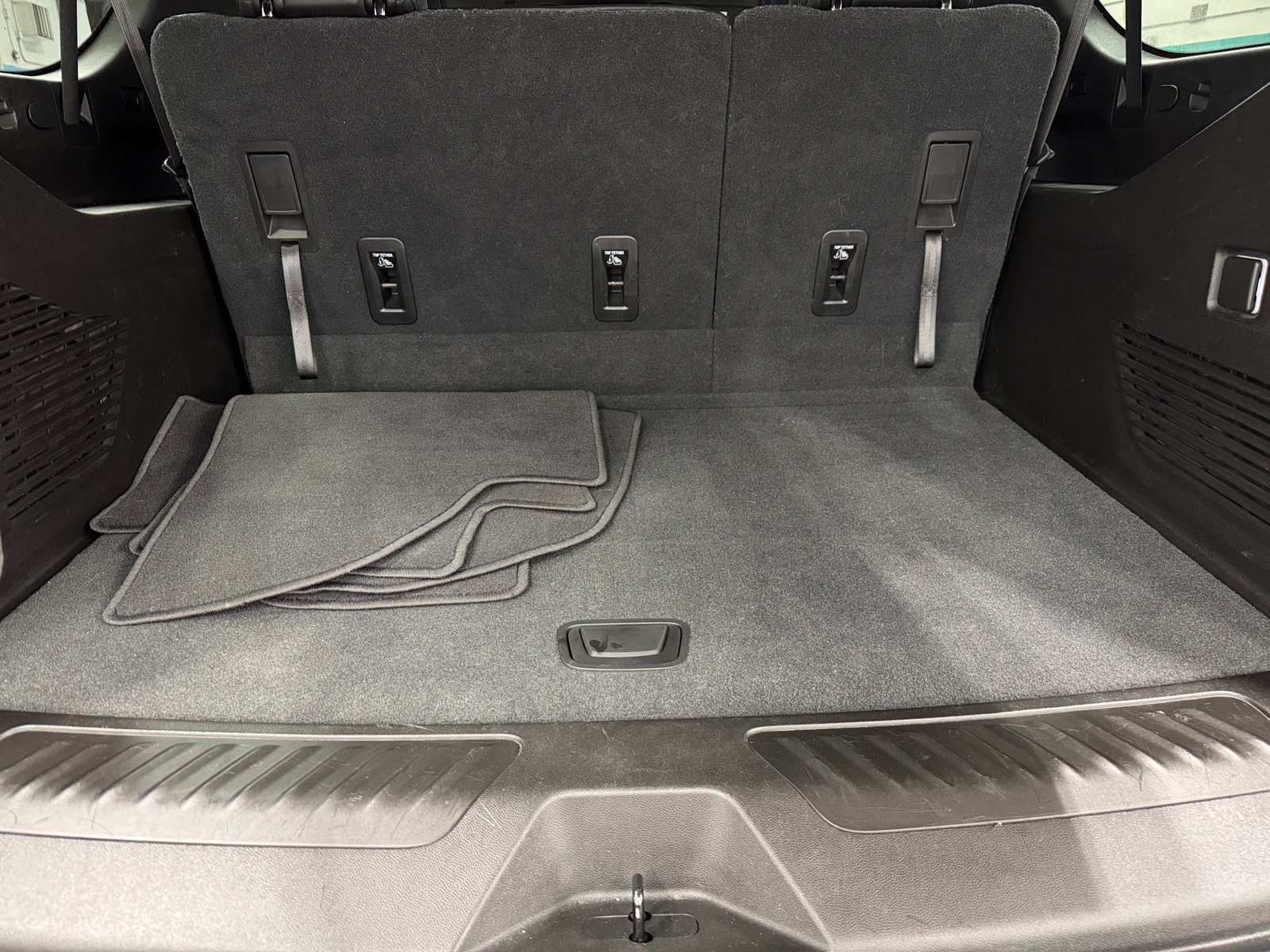 Thumbnail: 2021 Chevrolet Suburban - 6