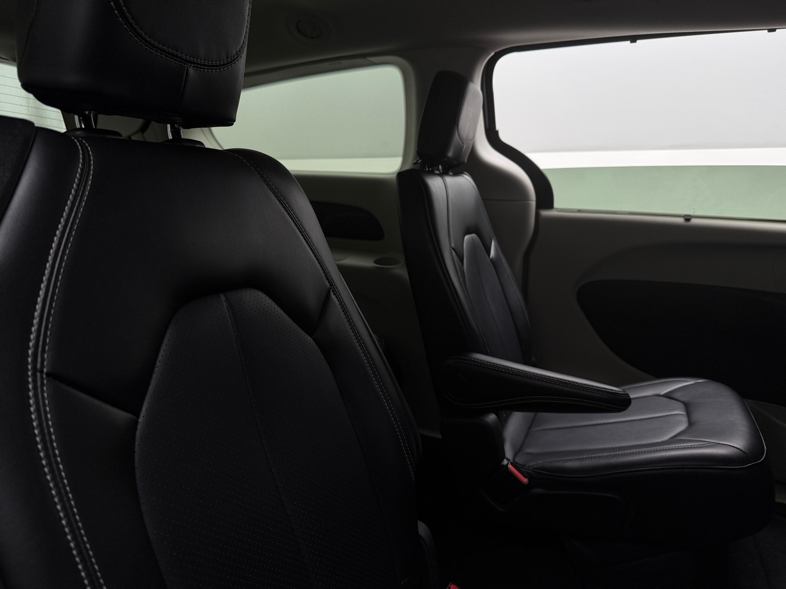 Thumbnail: 2024 Chrysler Pacifica - 5