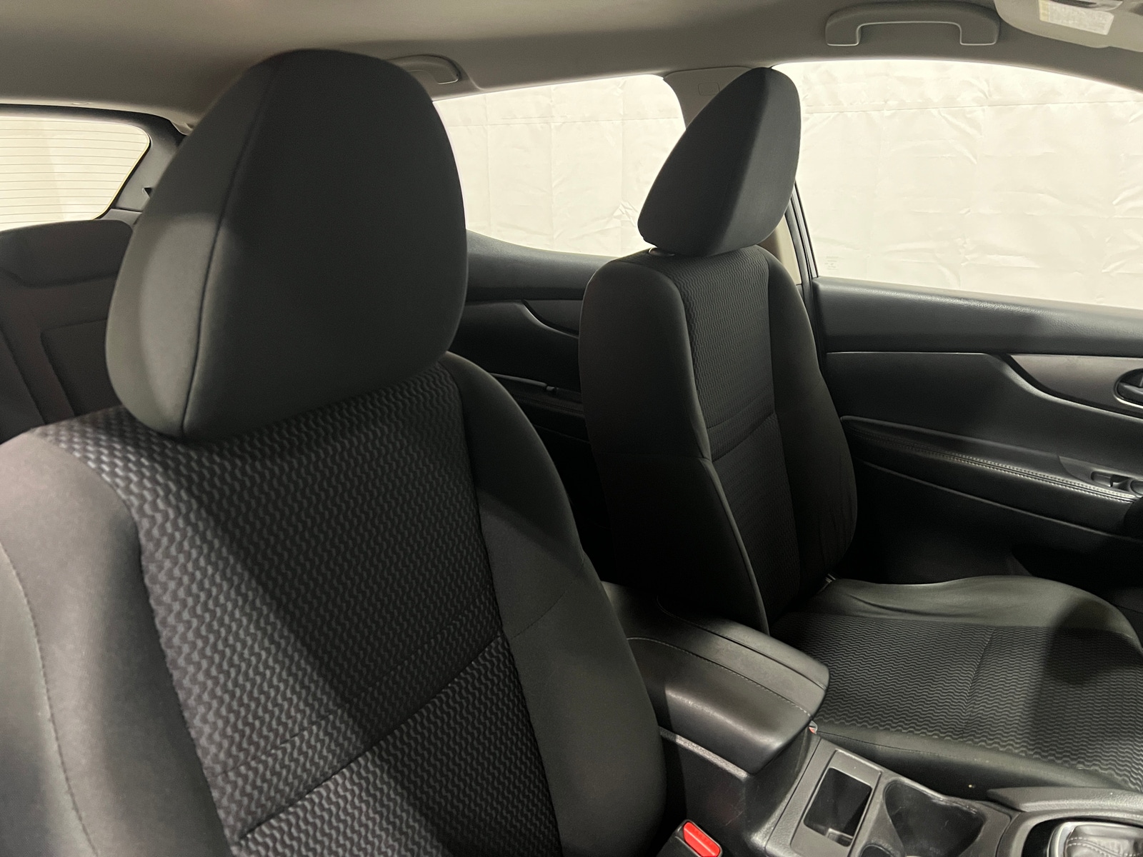 Thumbnail: 2017 Nissan Rogue Sport - 2