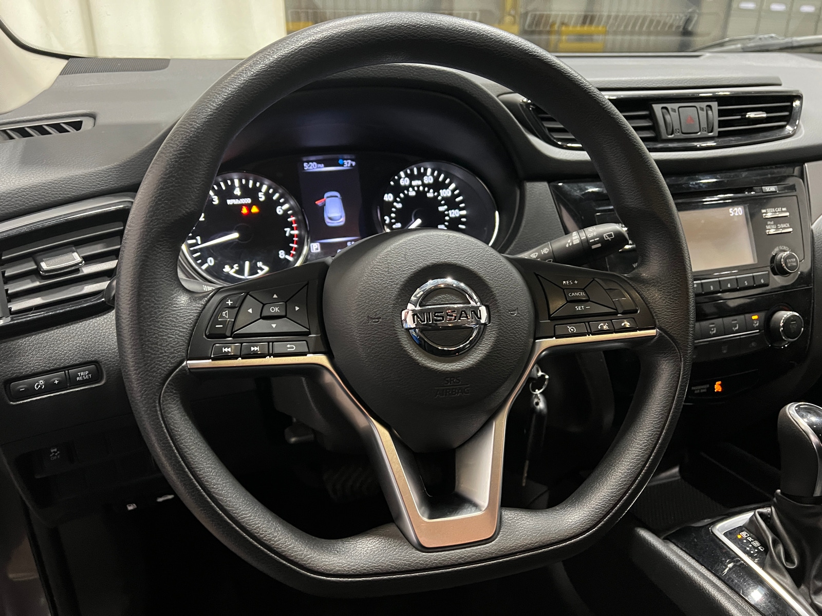 Thumbnail: 2017 Nissan Rogue Sport - 5