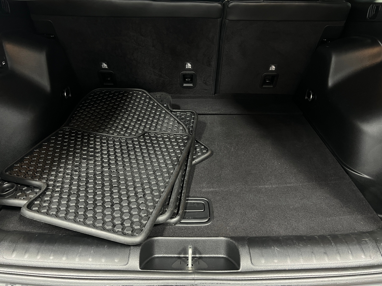 Thumbnail: 2019 Jeep Cherokee - 7