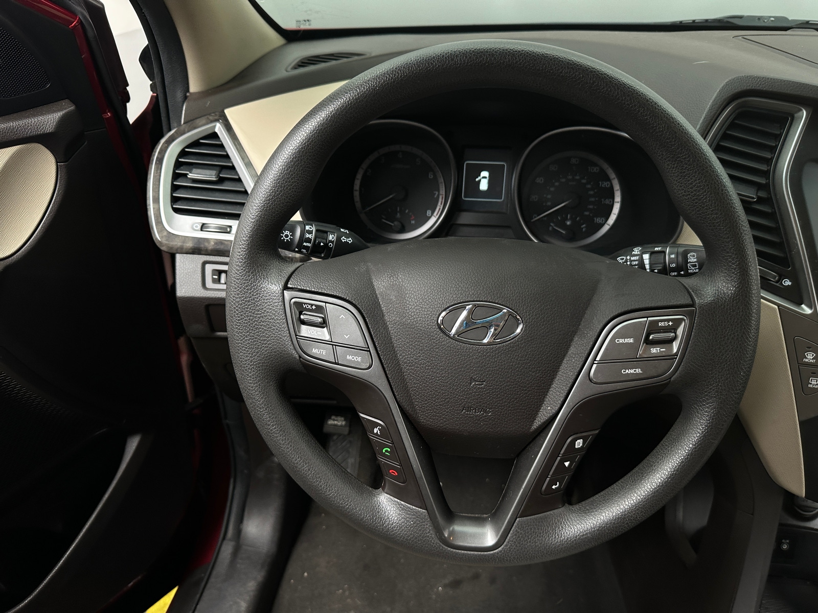 Thumbnail: 2017 Hyundai Santa Fe - 5