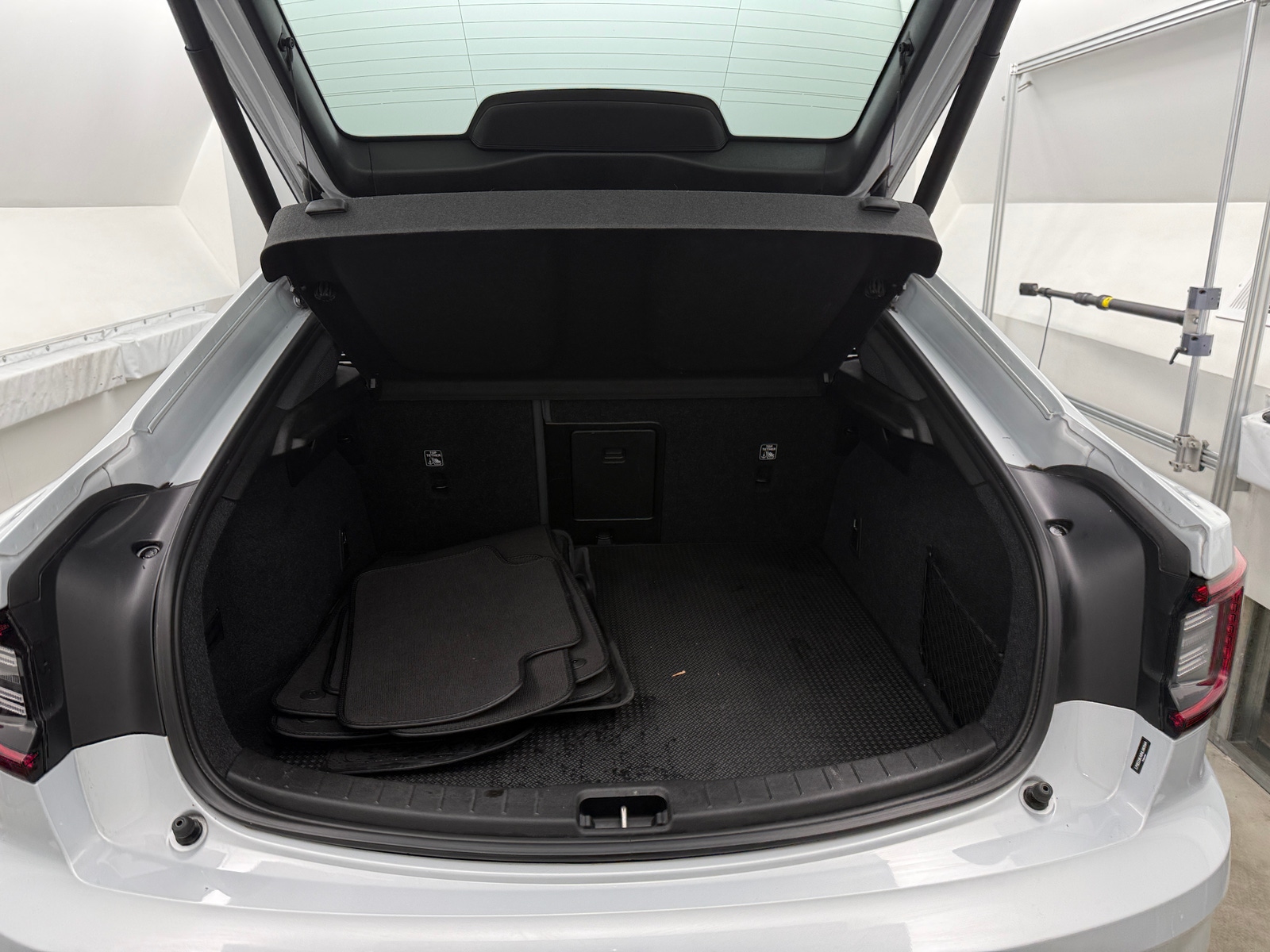 Thumbnail: 2022 Polestar 2 - 7