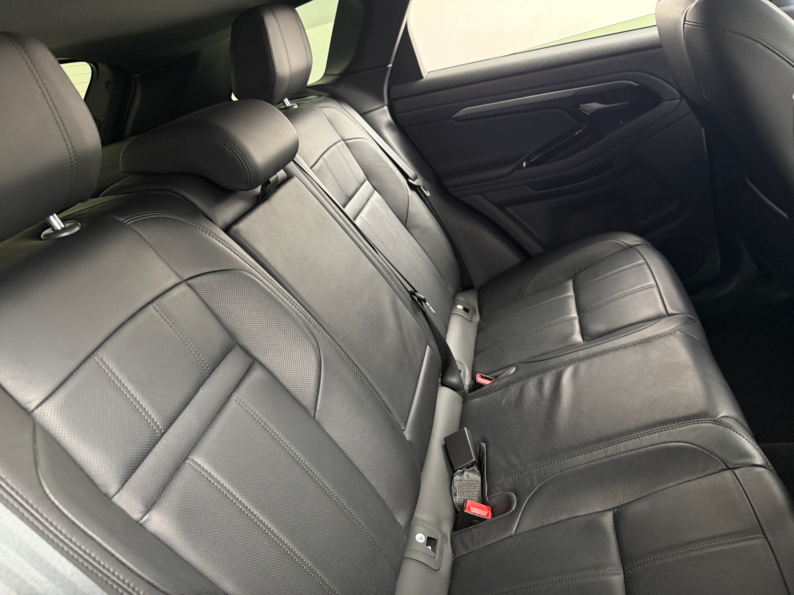 Thumbnail: 2021 Land Rover Range Rover Evoque - 5