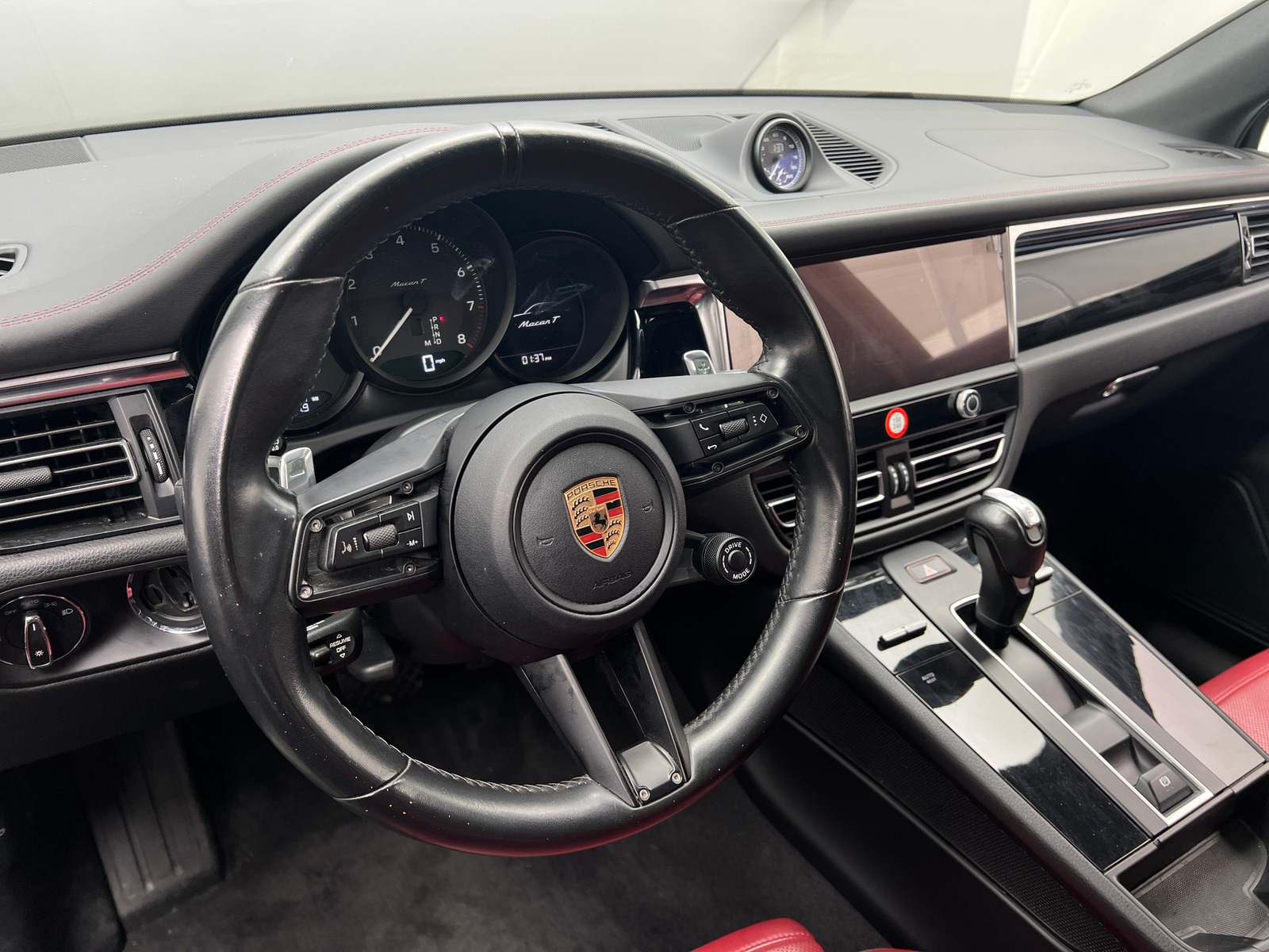 Thumbnail: 2023 Porsche Macan - 4