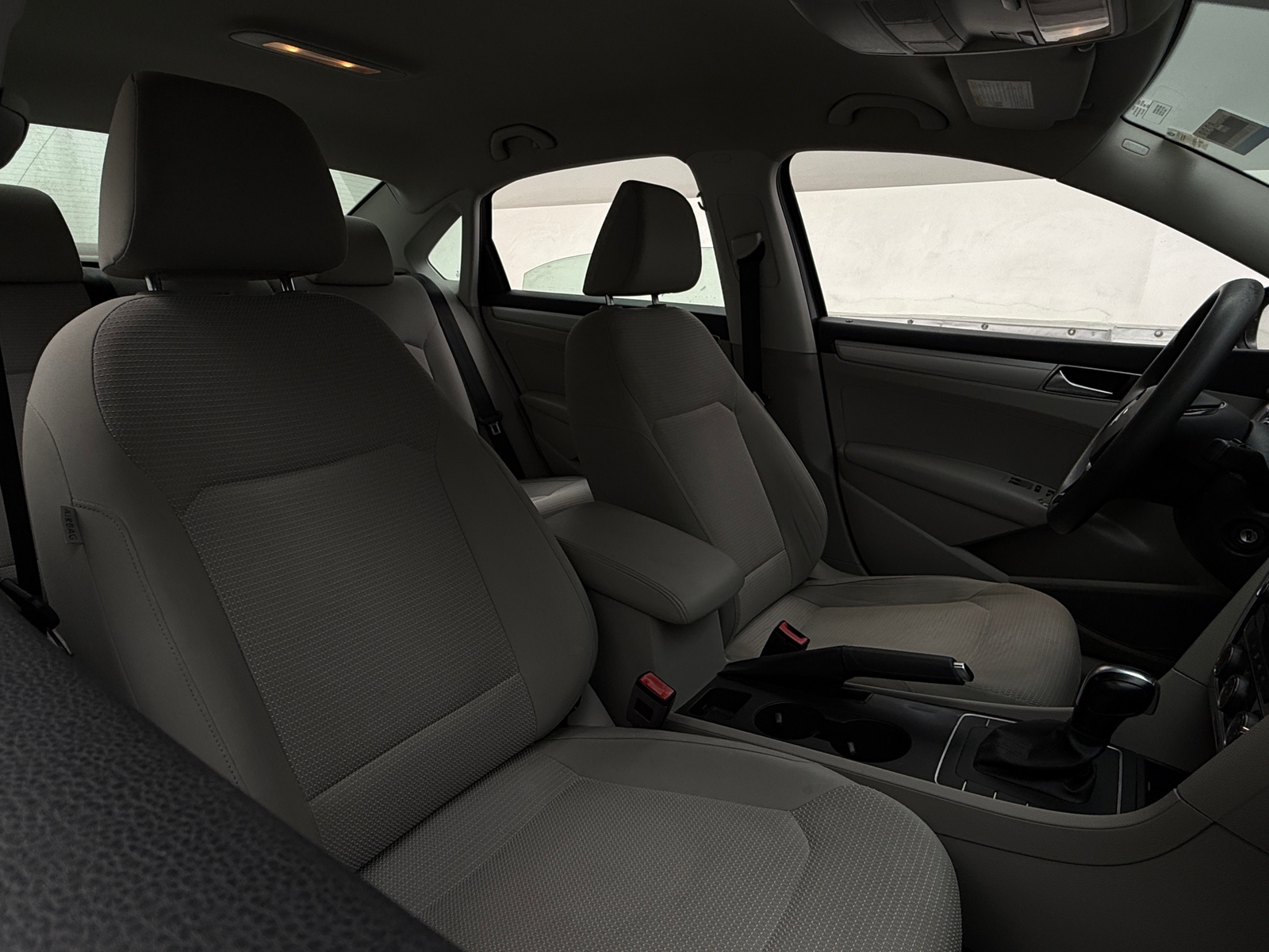 Thumbnail: 2018 Volkswagen Passat - 2