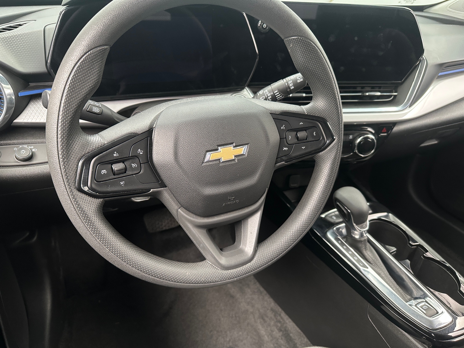 Thumbnail: 2025 Chevrolet Trax - 5