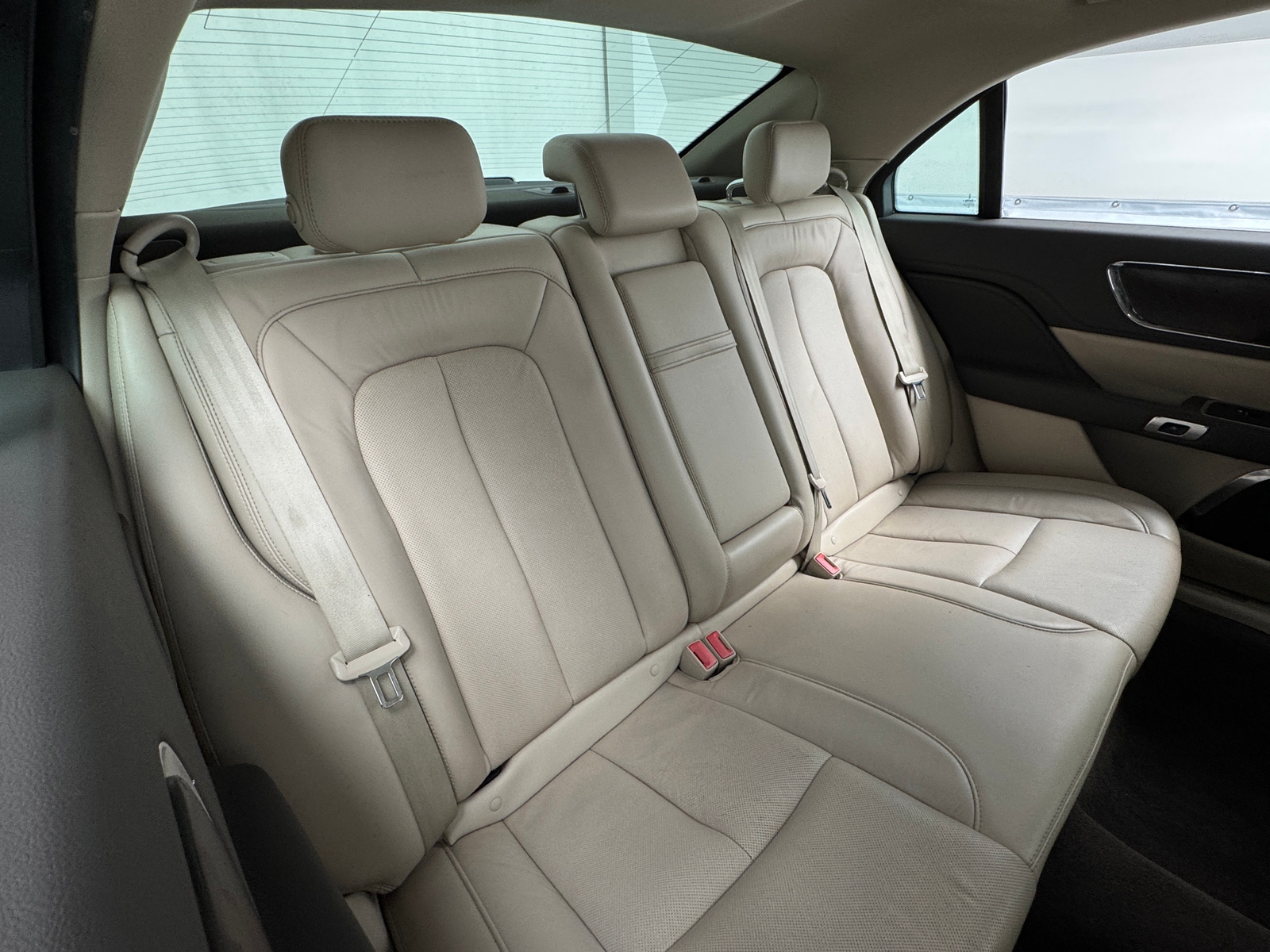 Thumbnail: 2017 Lincoln Continental - 5