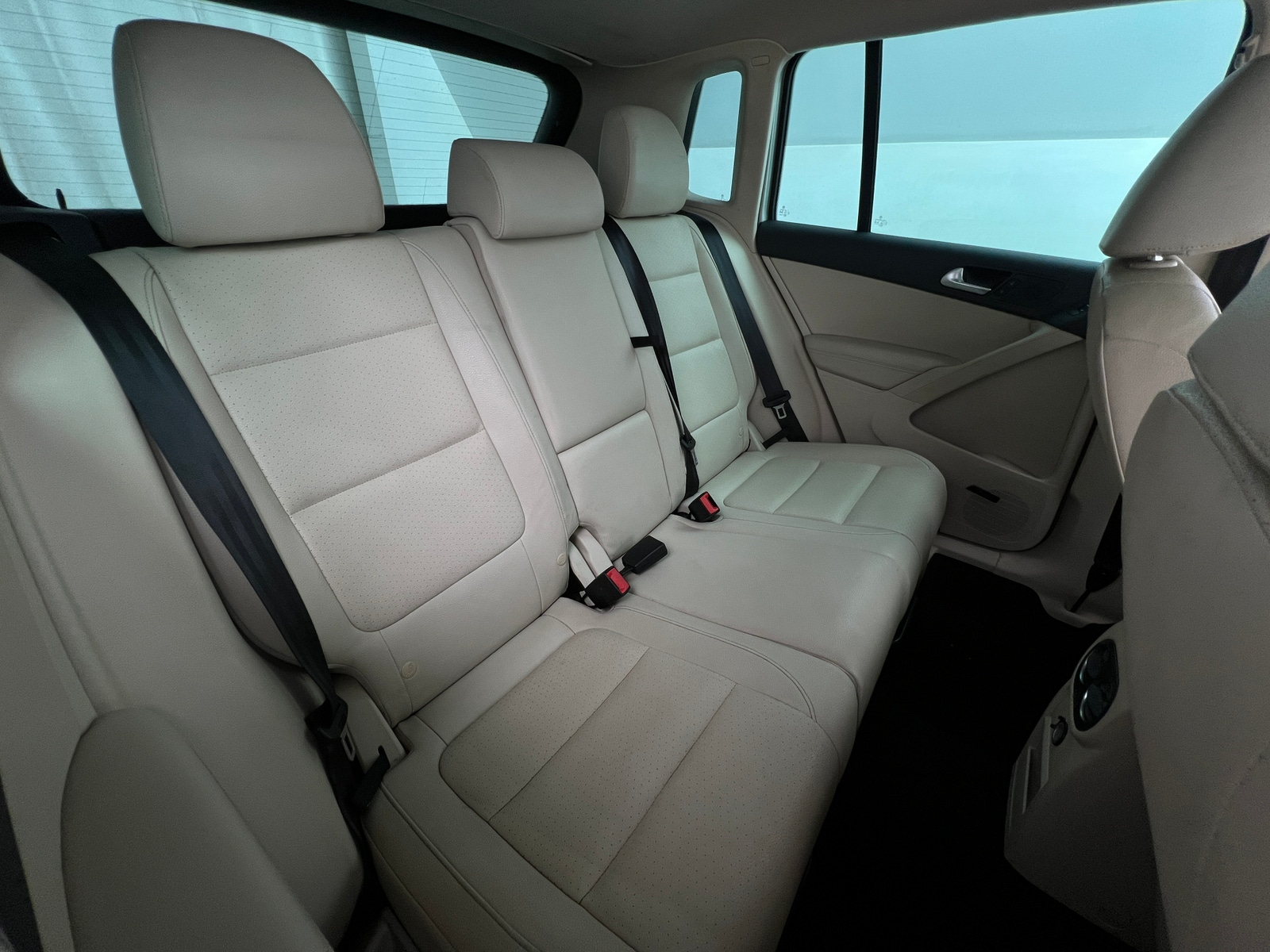 Thumbnail: 2015 Volkswagen Tiguan - 6