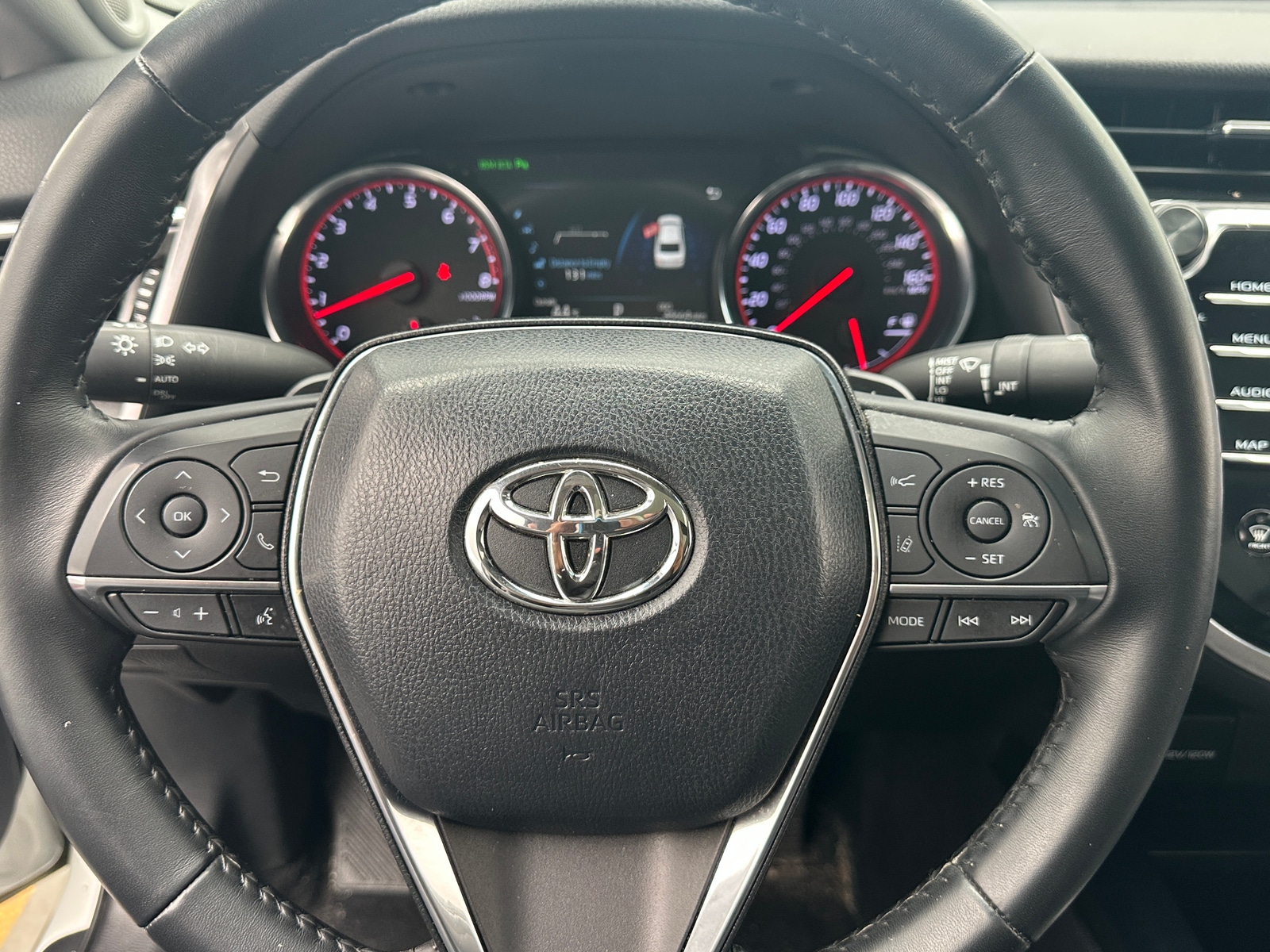 Thumbnail: 2018 Toyota Camry - 4