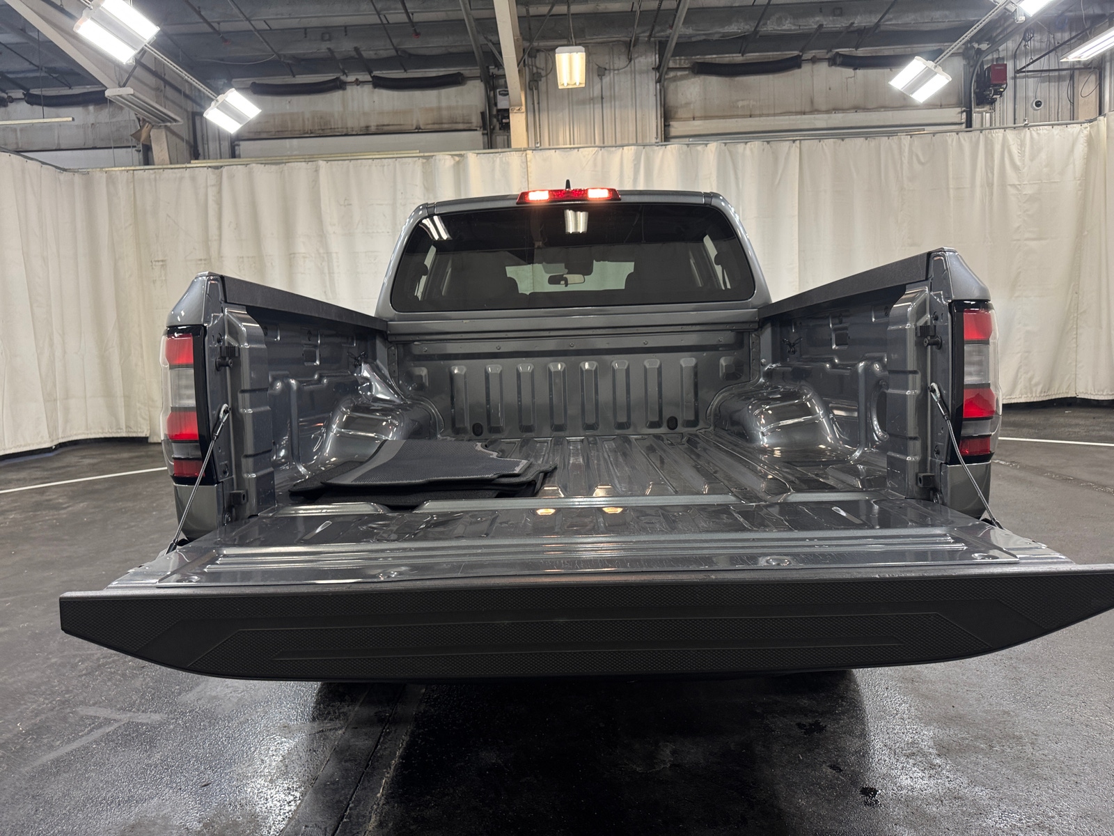 Thumbnail: 2025 Nissan Frontier - 7