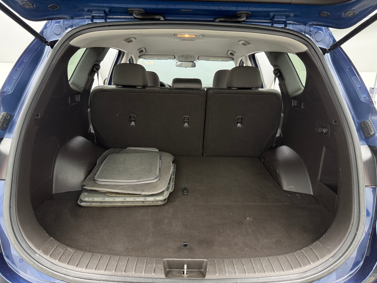 Thumbnail: 2019 Hyundai Santa Fe - 7