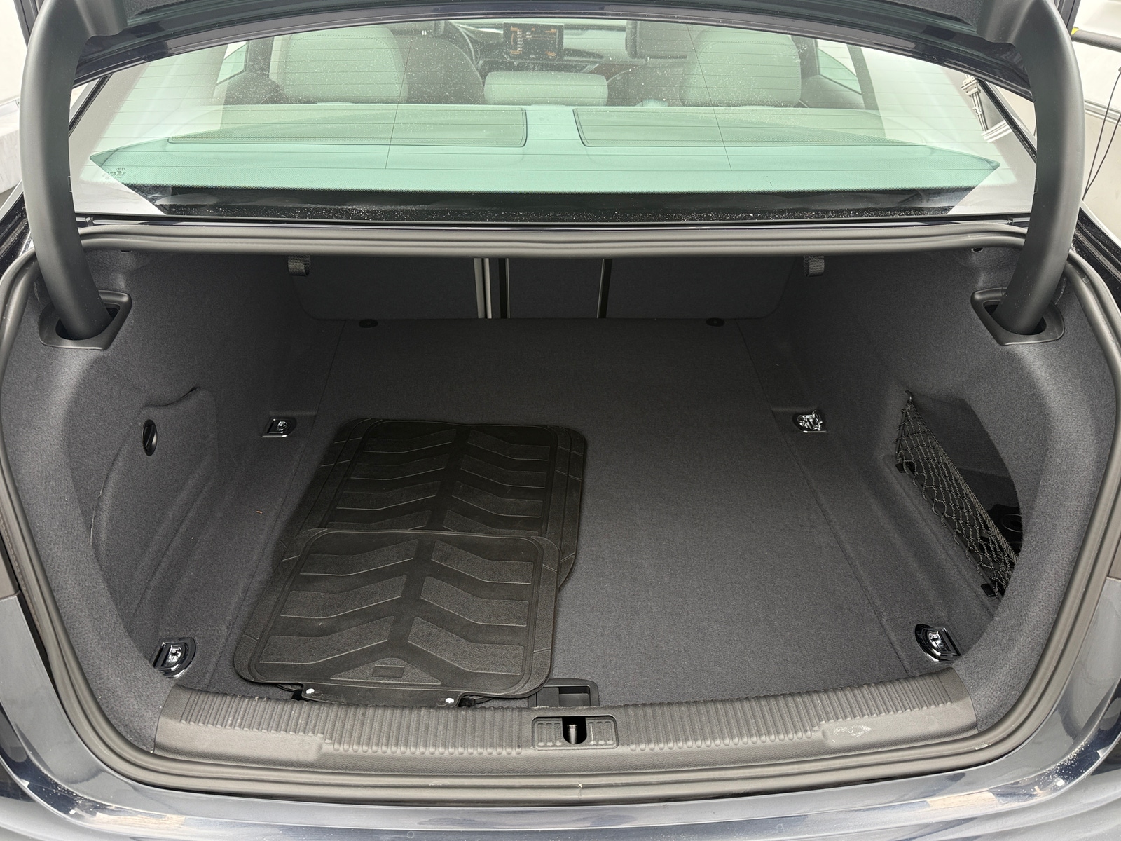 Thumbnail: 2015 Audi A6 - 6