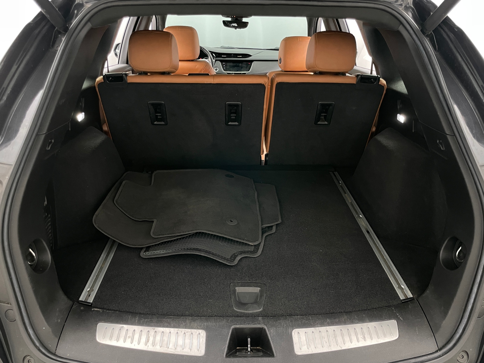 Thumbnail: 2022 Cadillac XT5 - 6